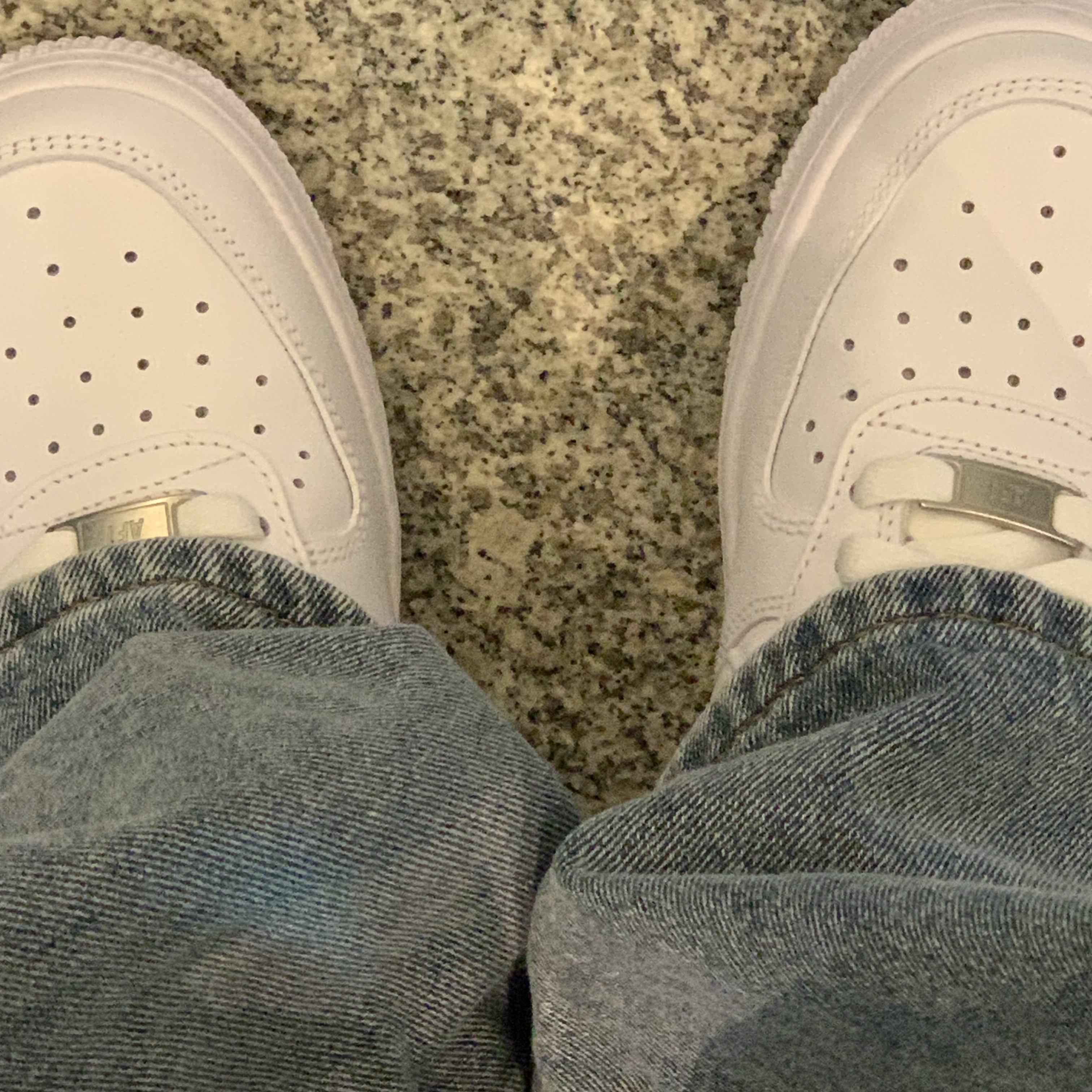 Nike Air Force 1 '07 Low White 착용 스타일