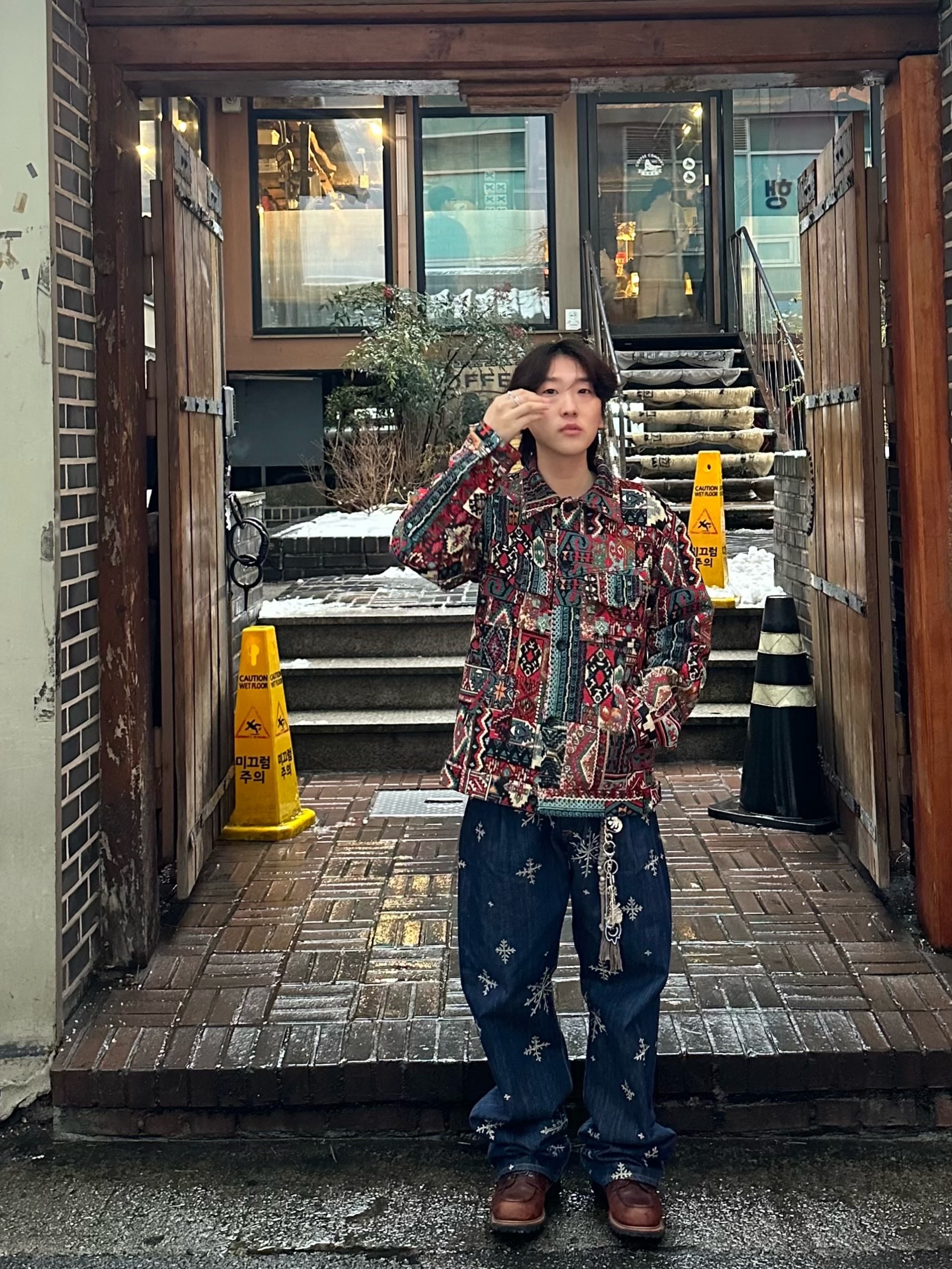 Kapital 14 oz. Denim Snow Pattern Embroidery 5P TH Straight Pants Indigo, [KREAM 단독] ADSB Andersson Bell Sauvage Cotton Cardigan Black 착용 스타일 - 1