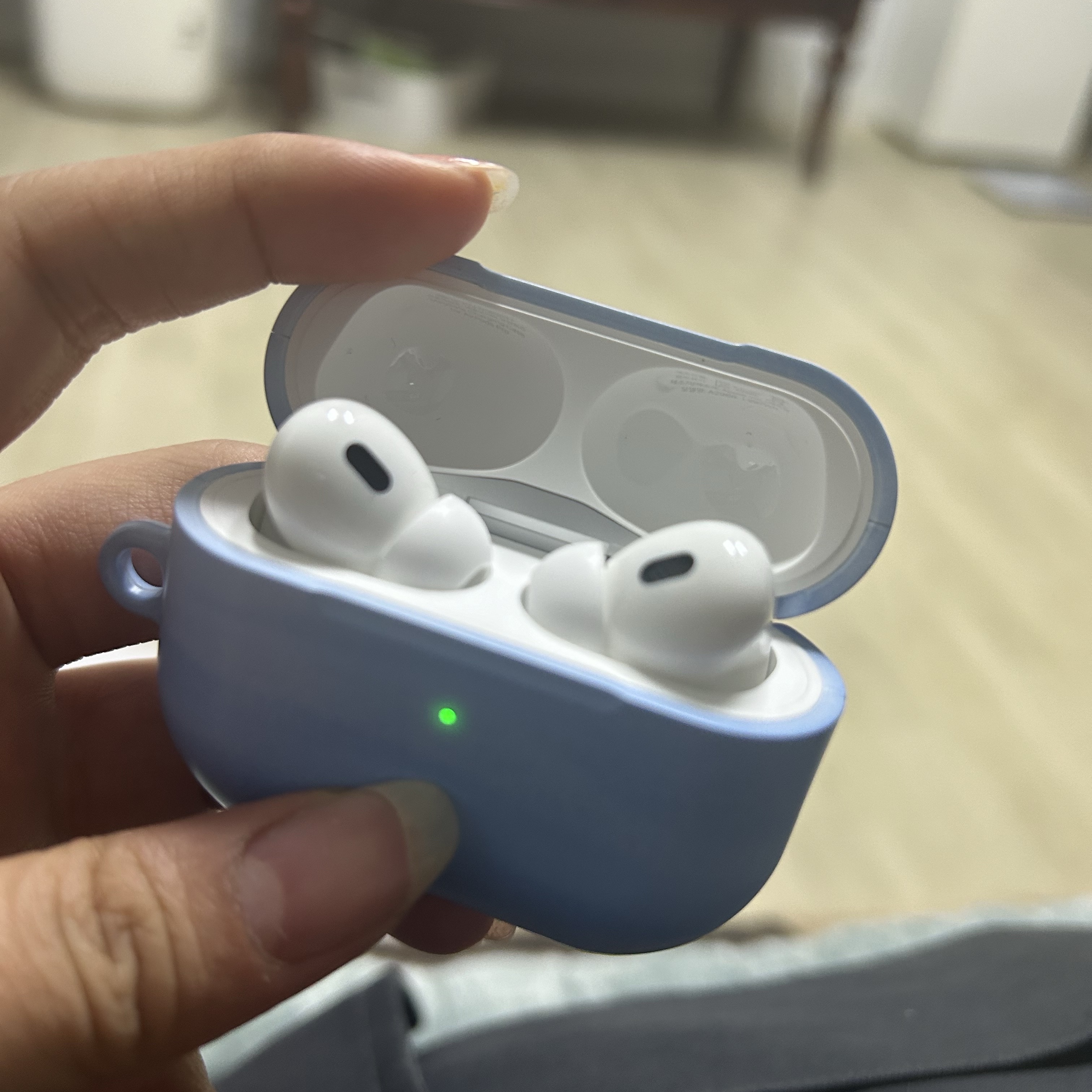 Apple Airpods Pro 2nd Gen with MagSafe Charging Case USB C (Korean Ver.) 착용 스타일 - 2