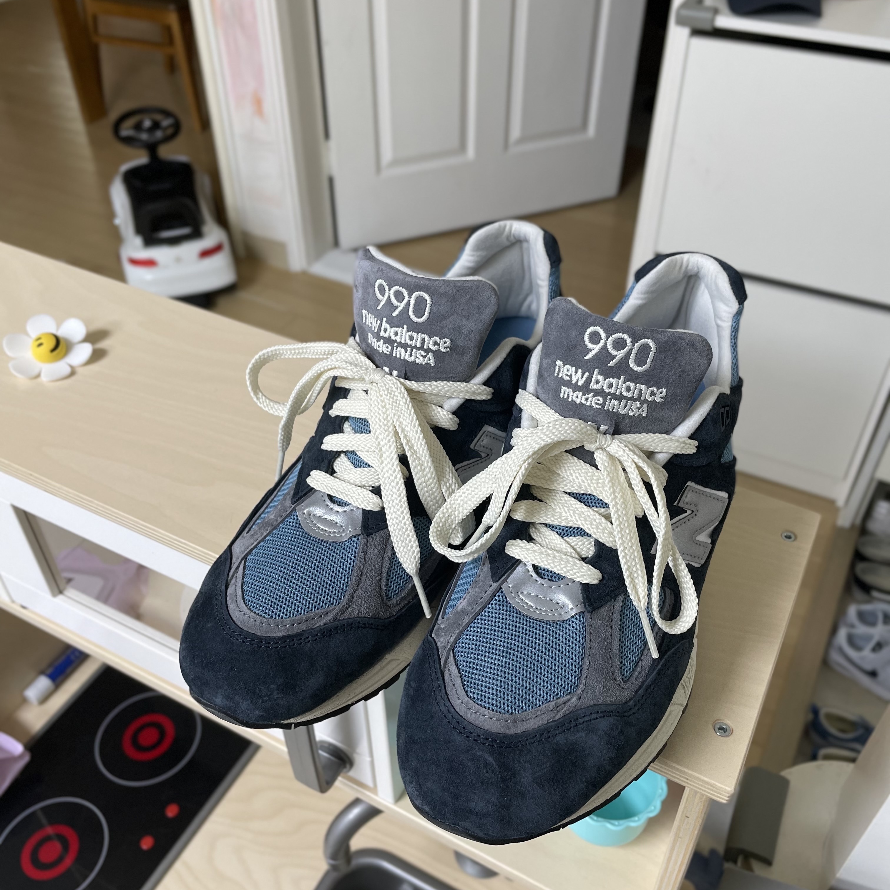 New Balance 990v2 Made in USA Navy Castlerock 착용 스타일