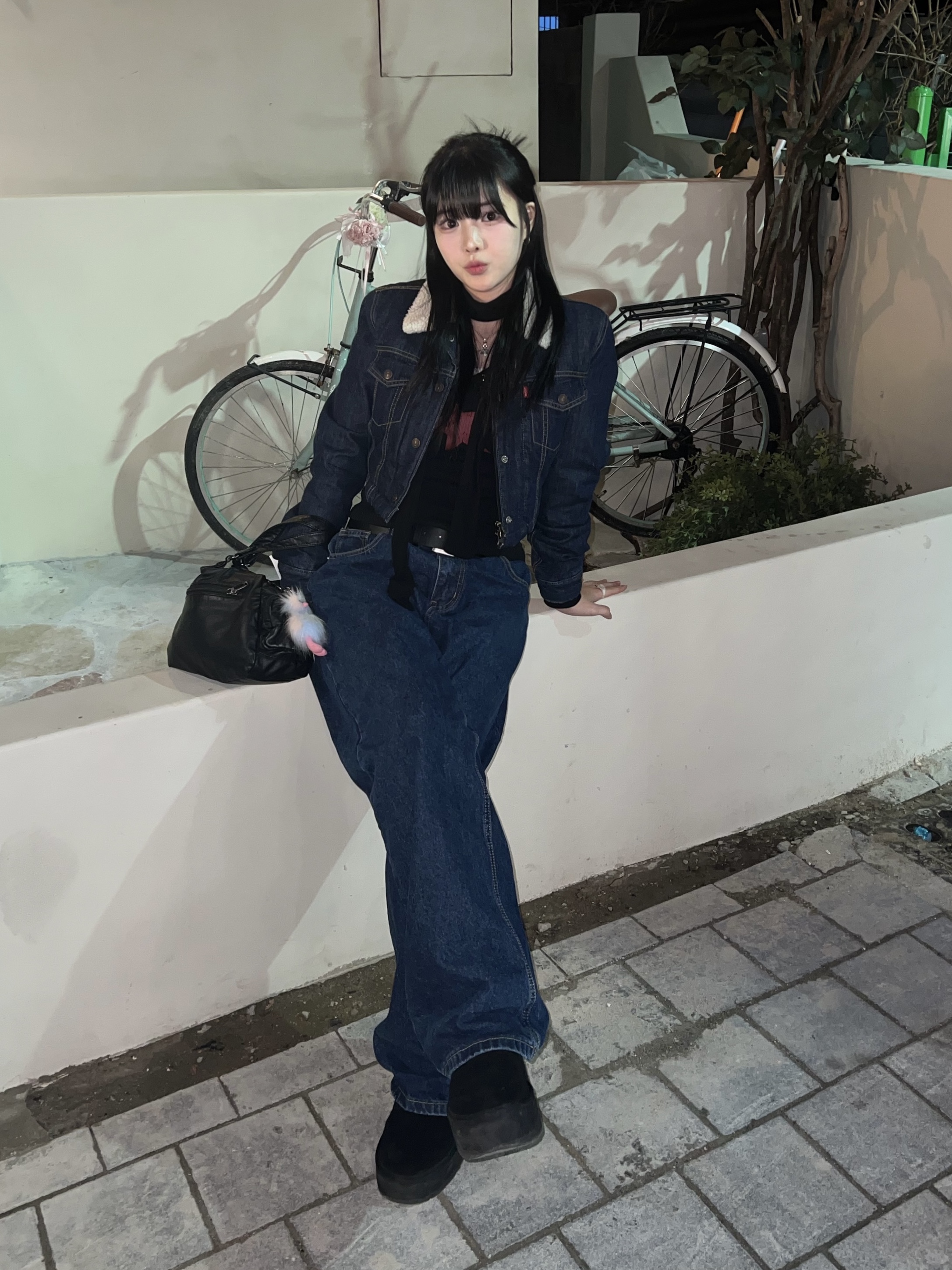 Cosymosy Ugly Bird Keyring Rainbow, (W) UGG Classic Mini Platform Boots Black 착용 스타일 - 1