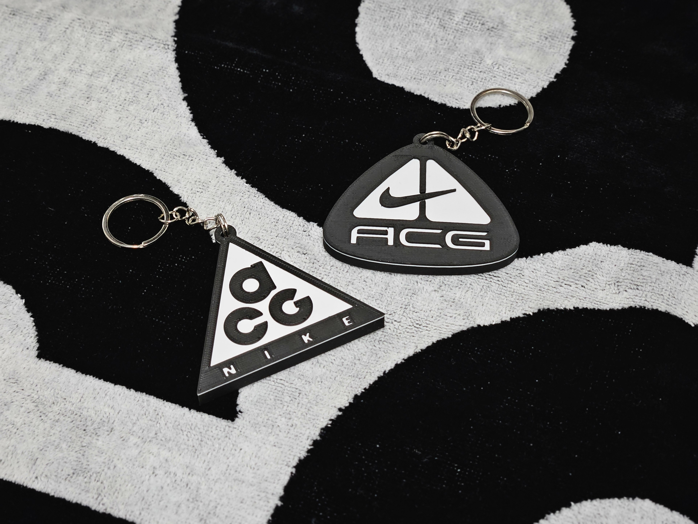 Nike ACG Towel Black Summit White 착용 스타일 - 4