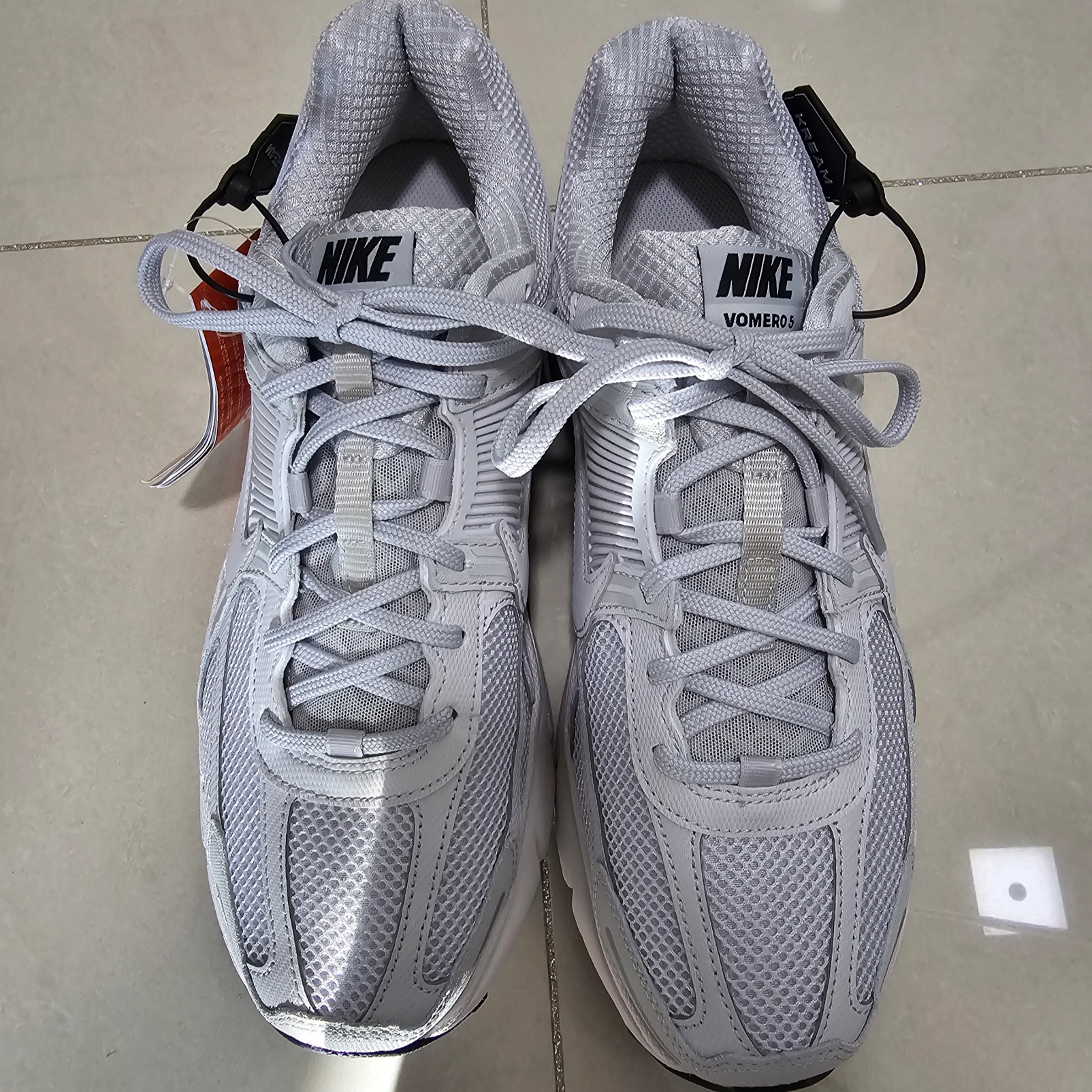 Nike Zoom Vomero 5 SP Vast Grey 2023 착용 스타일 - 2