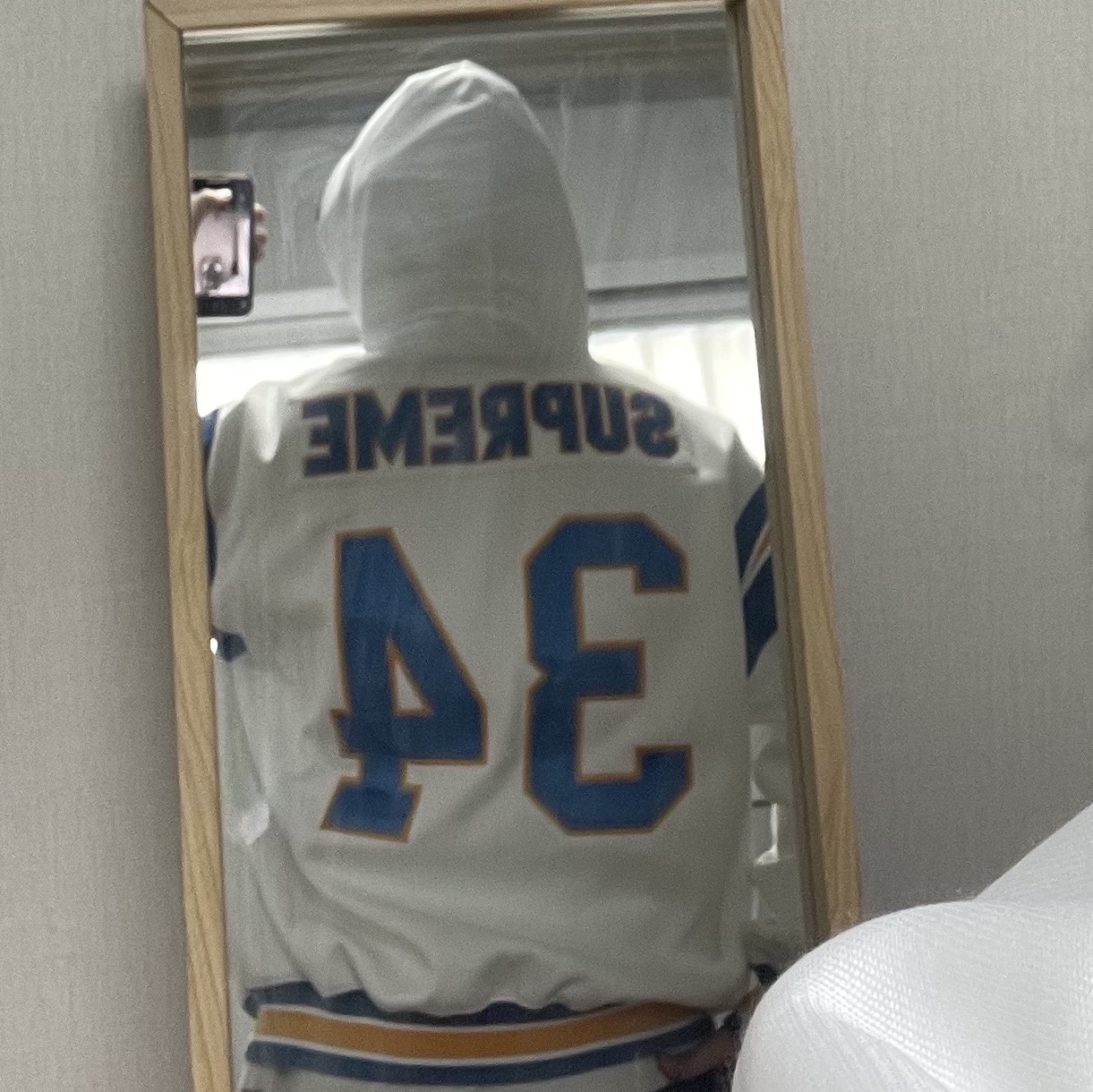 Supreme Football Zip Up Hooded Sweatshirt White - 24SS 착용 스타일 - 2