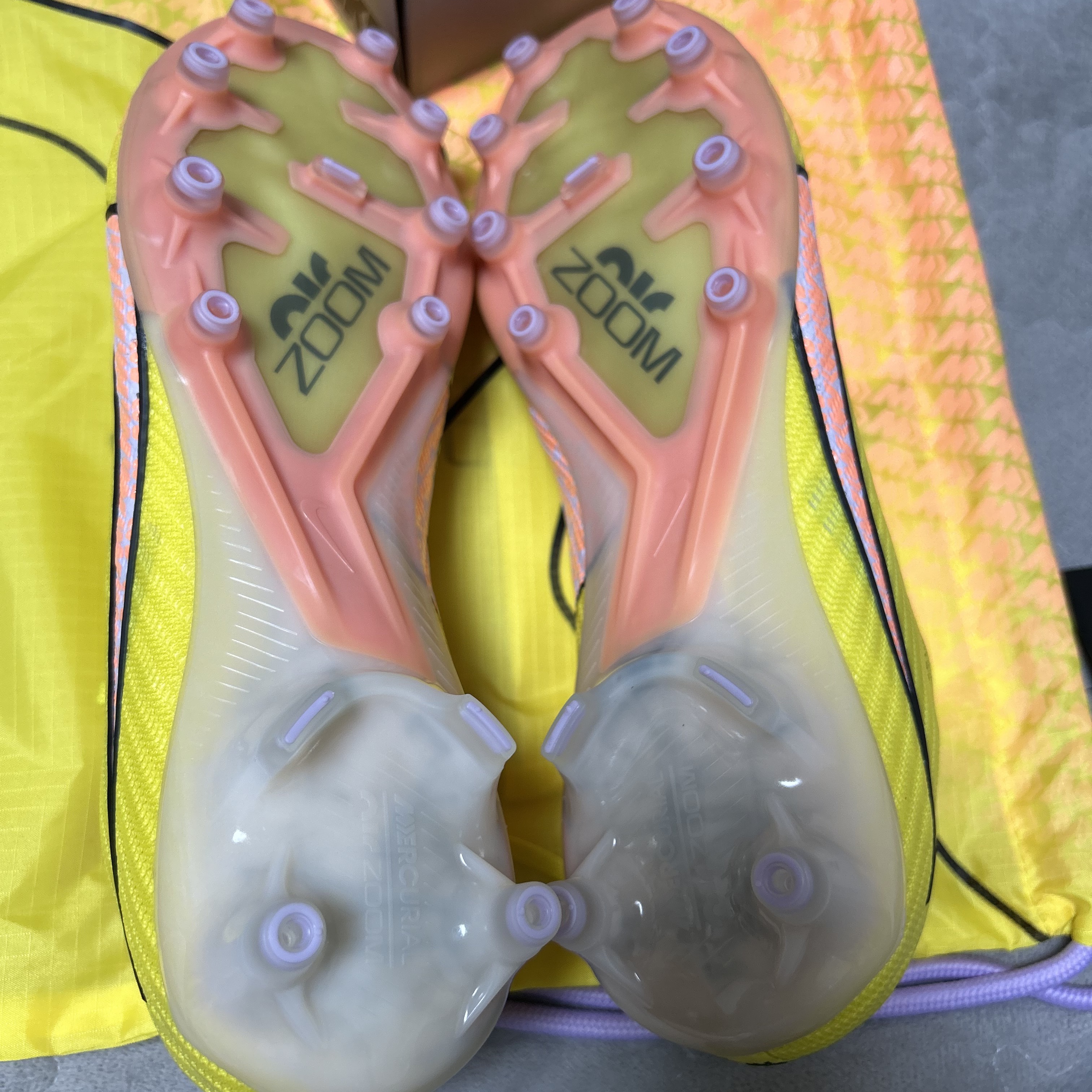 Nike Zoom Mercurial Vapor 15 Elite AG Pro Yellow Strike 착용 스타일 - 2