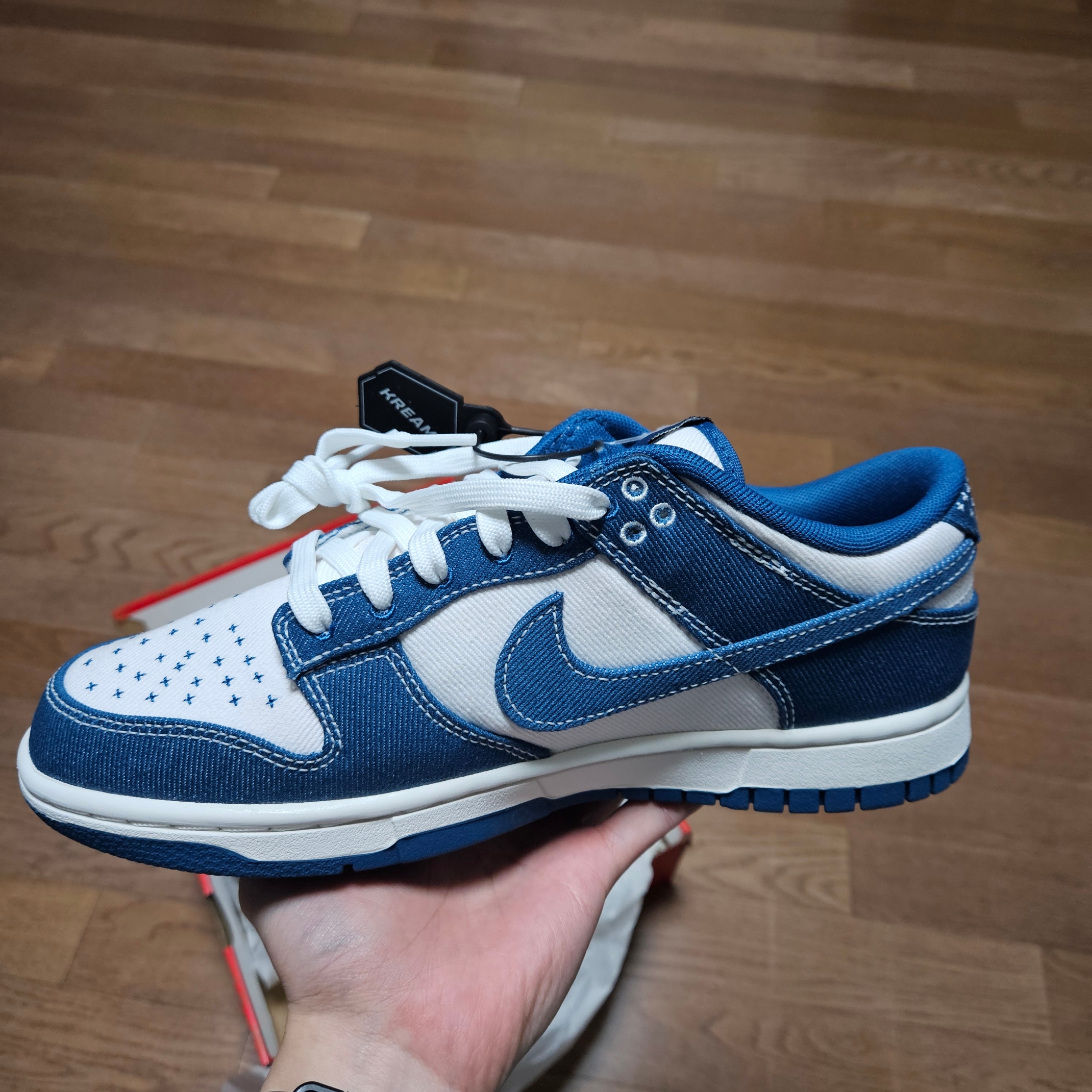 Nike Dunk Low Retro SE Industrial Blue 착용 스타일