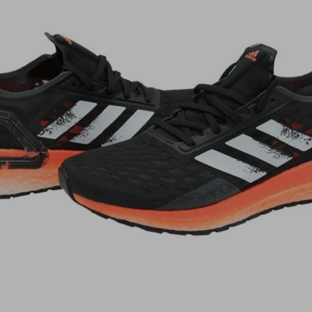 (W) Adidas Ultraboost PB Core Black Signal Coral 착용 스타일 - 4