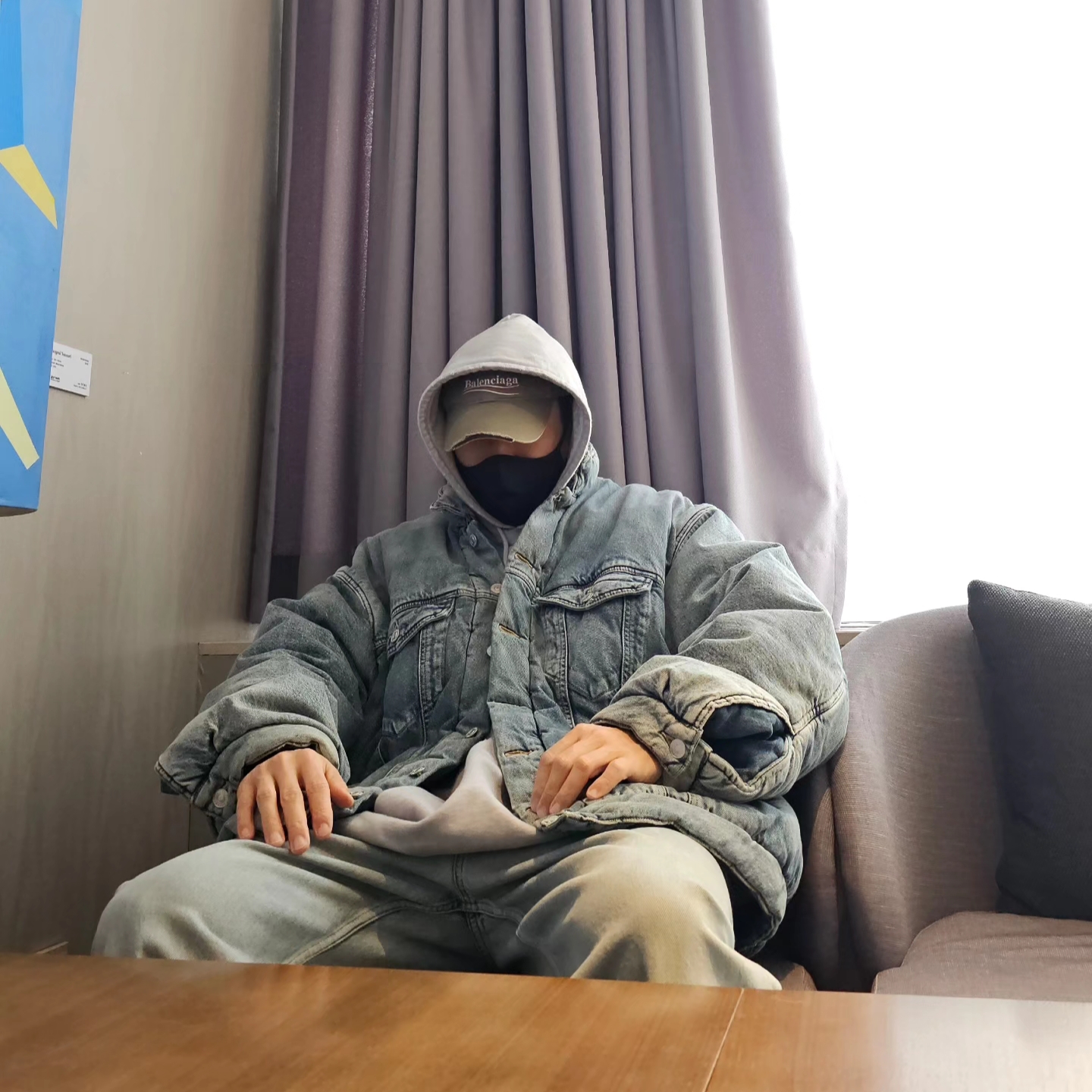 Balenciaga Padded Jacket Light Blue, Balenciaga Denim Size Sticker Baggy Pants in Blue 착용 스타일 - 1