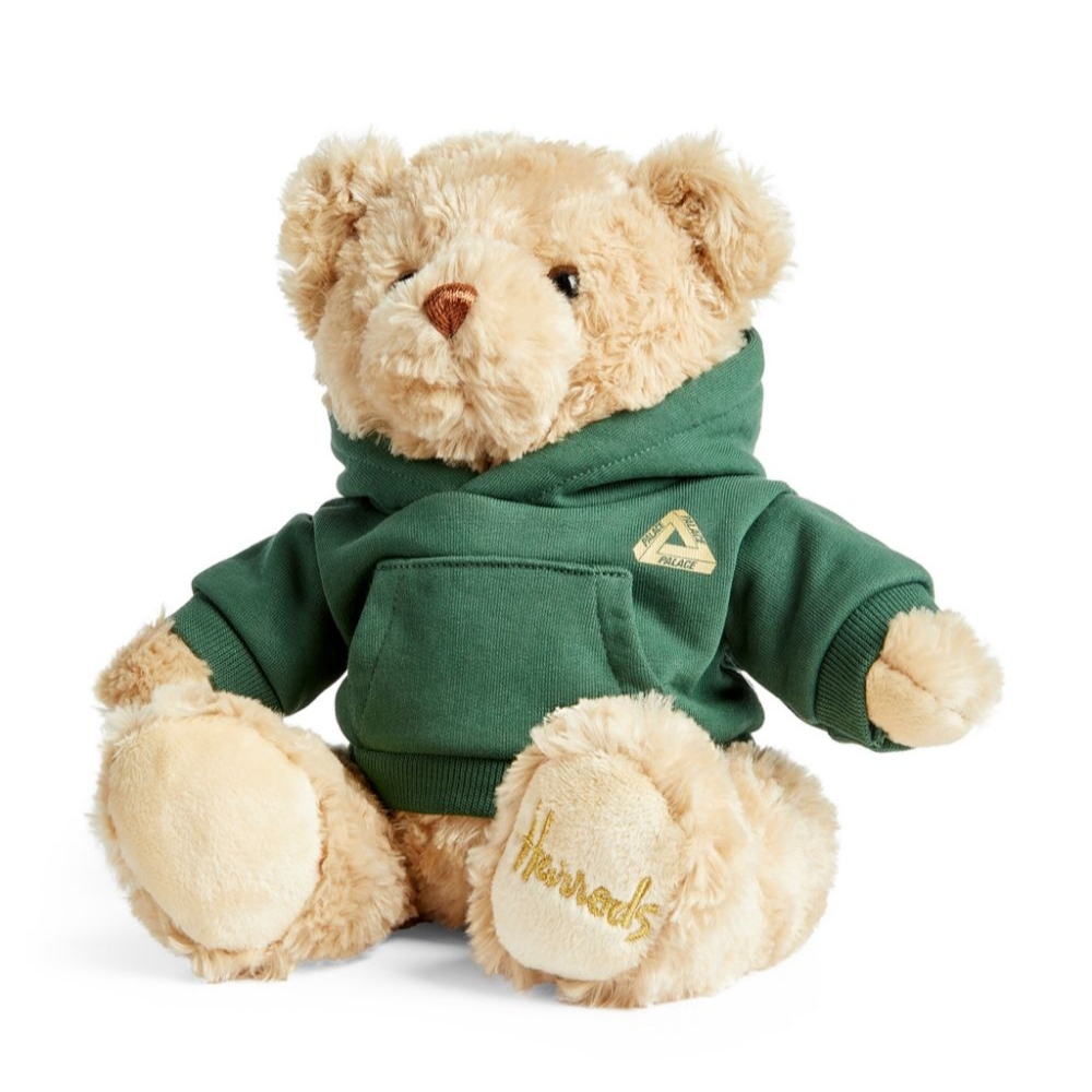 Palace x Harrods The Palace Harrods Bear Green - 21FW 착용 스타일 - 2