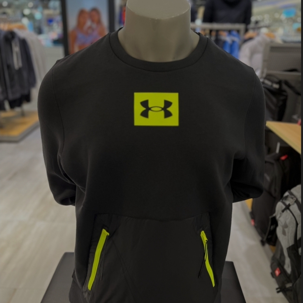 Under Armour Summit Knit Crew Black 착용 스타일 - 1