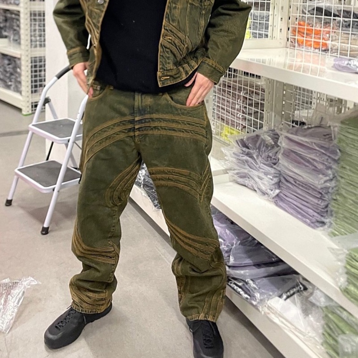 Supreme S Logo Loose Fit Jean Dirty - 24SS 착용 스타일