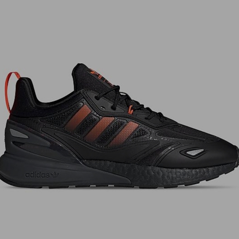 Adidas ZX 2K Boost 2.0 Core Black Solar Red 착용 스타일 - 3