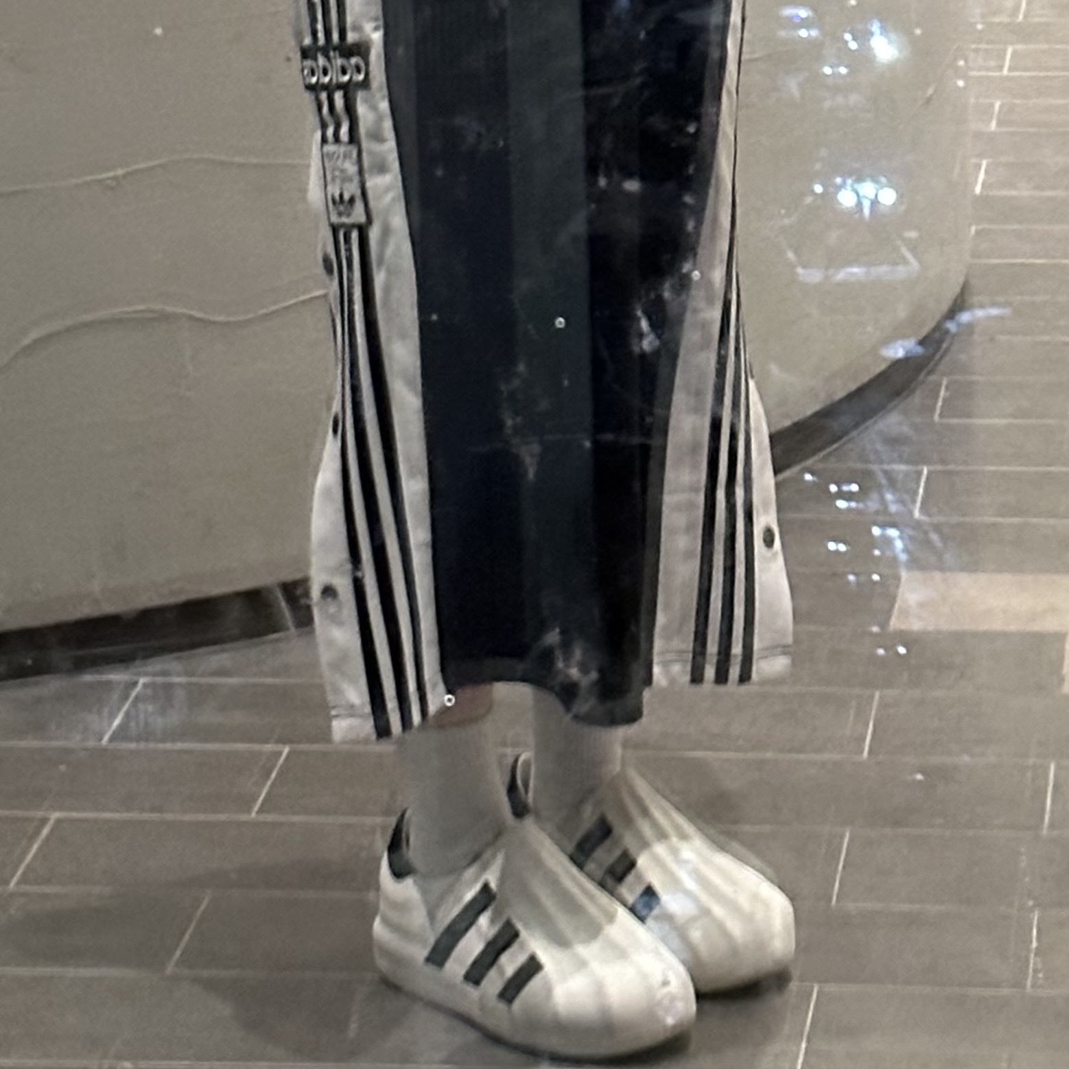 Adidas Adifom Superstar Core White, (W) Adidas Adibreak Skirt Black - KR Sizing 착용 스타일