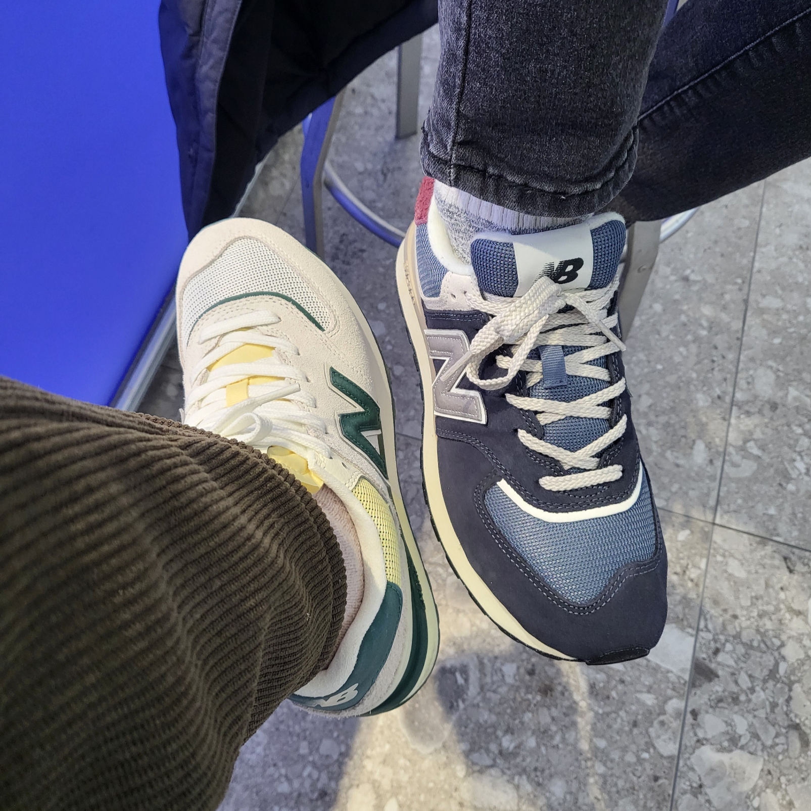 New Balance 574 Legacy Grey Navy 착용 스타일