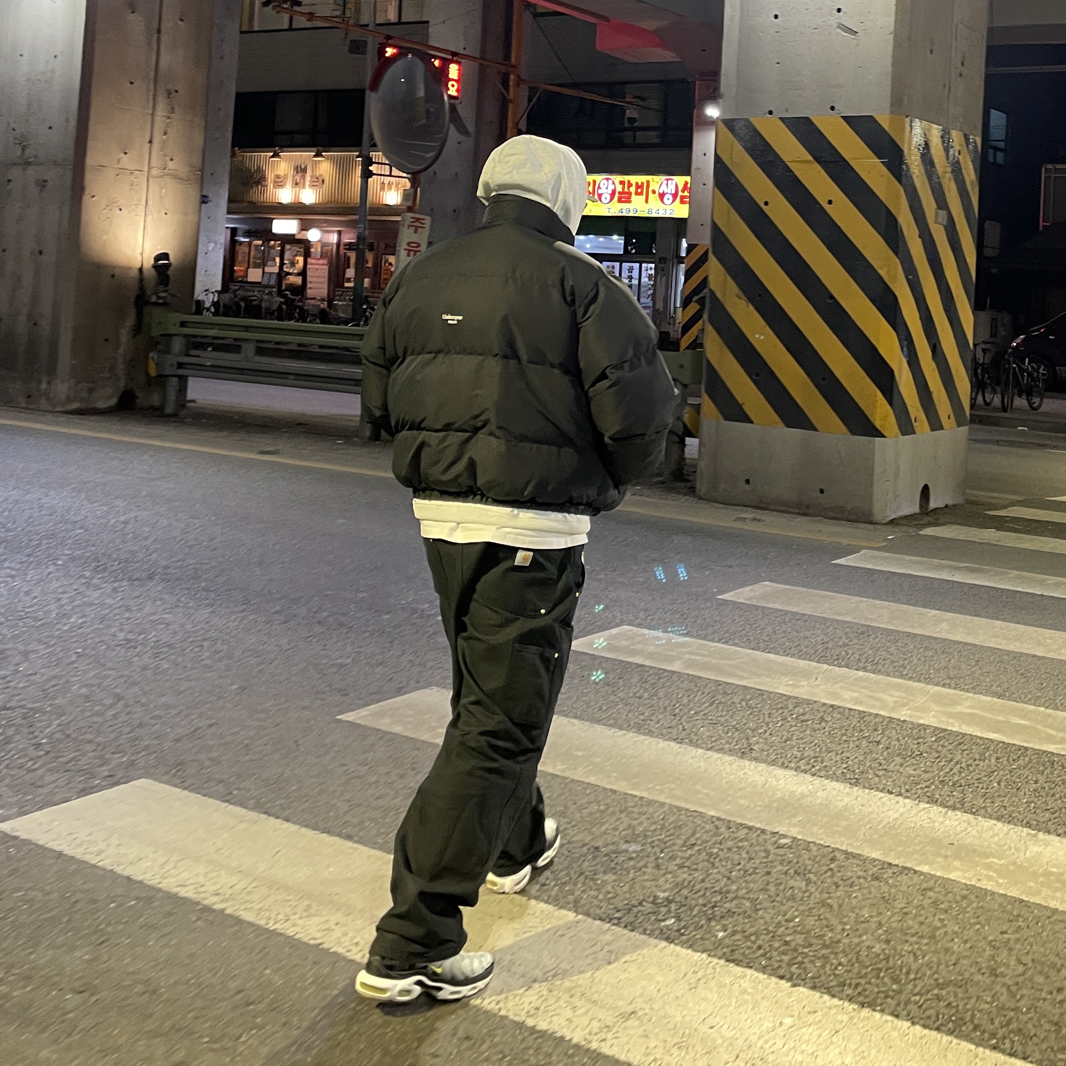 Undermycar Mu.15 Anti Fxxking Logo Play Triple Logo Crop Padding Jacket Black, Stussy Debt Hoodie Ash Heather 착용 스타일 - 1