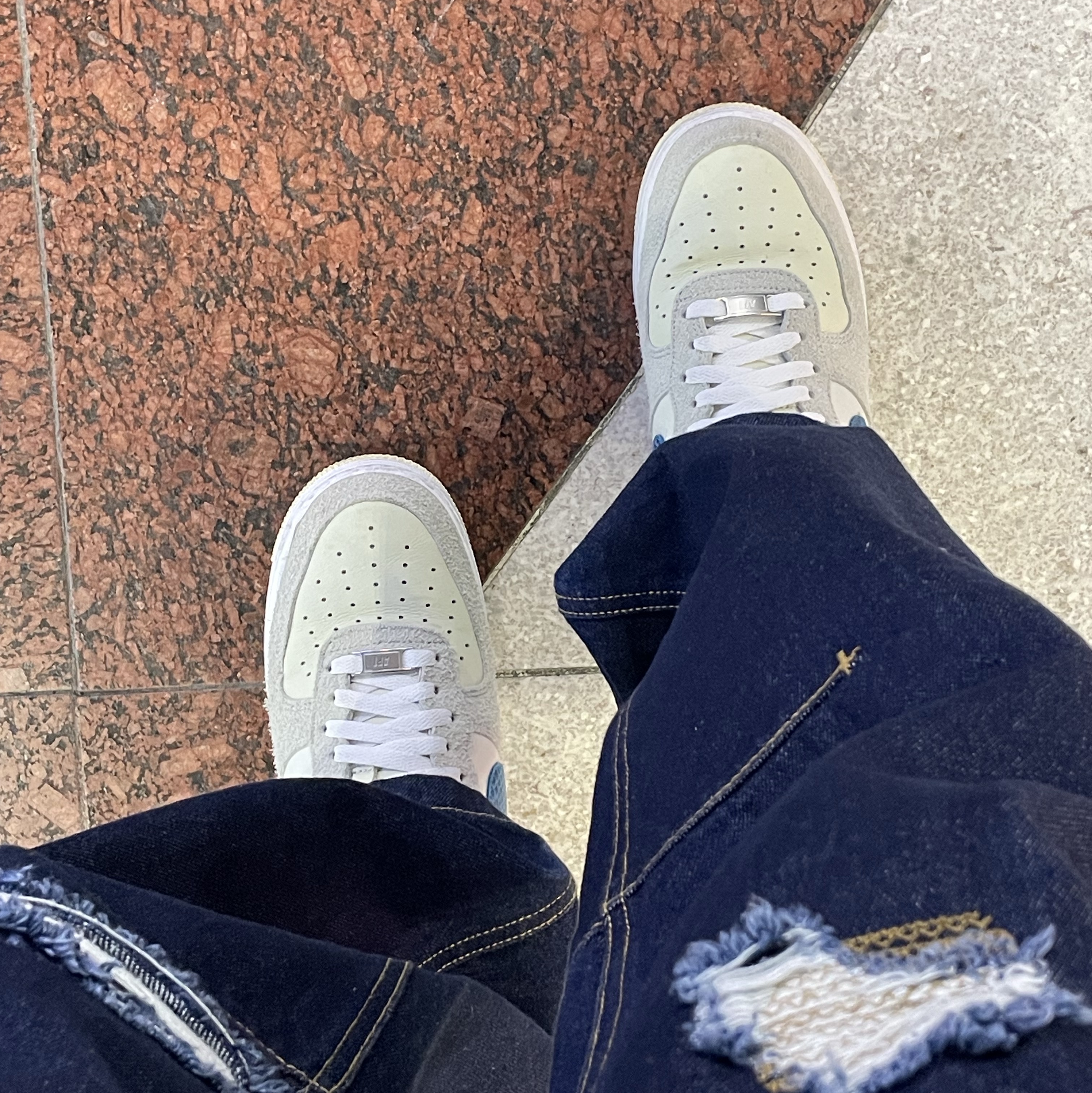 Nike x Undefeated Air Force 1 Low SP 5 On It 착용 스타일