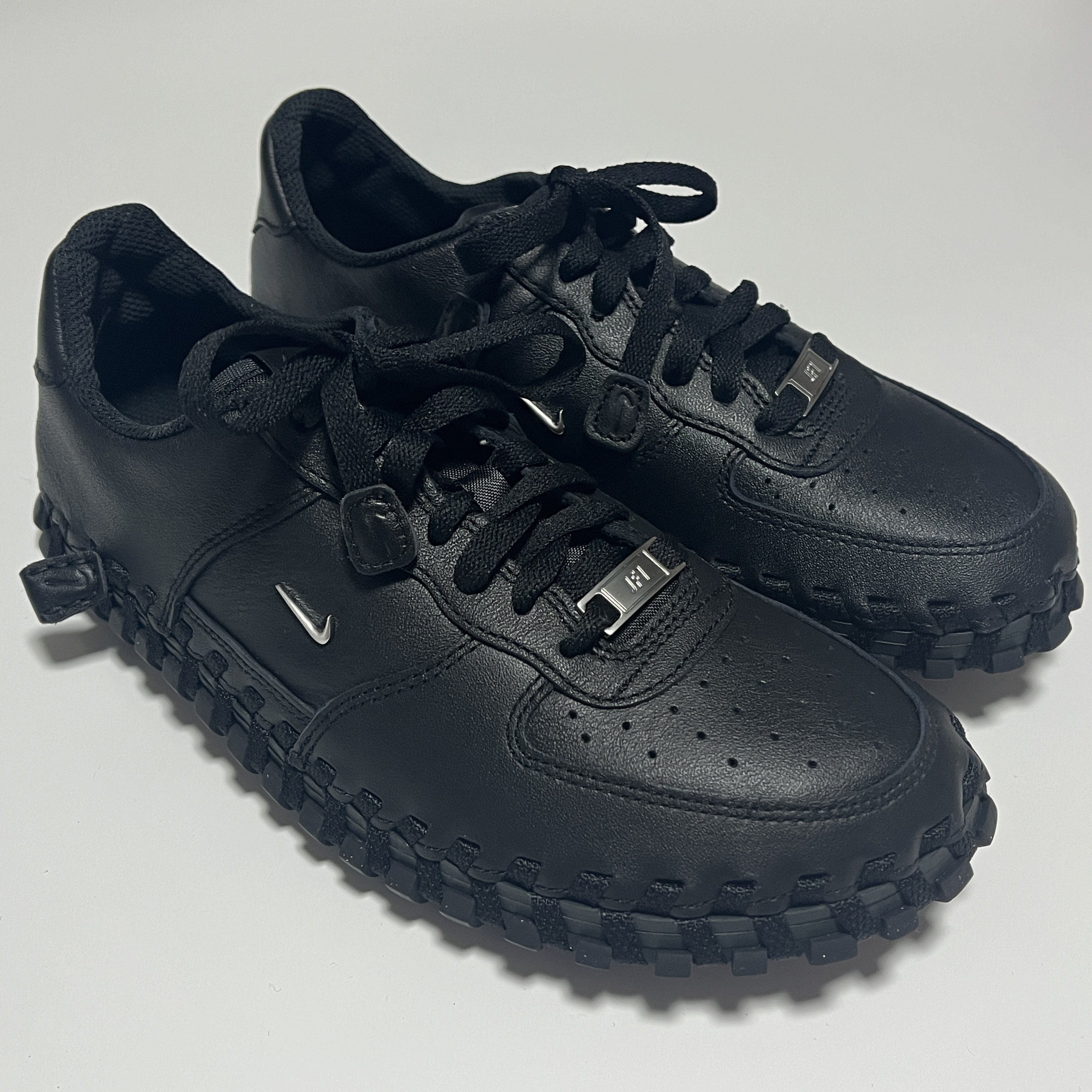 Nike x Jacquemus J Force 1 Low LX SP Black 착용 스타일 - 3