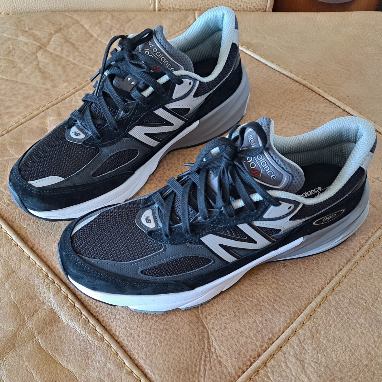 New Balance 990v6 Made in USA Black White 착용 스타일