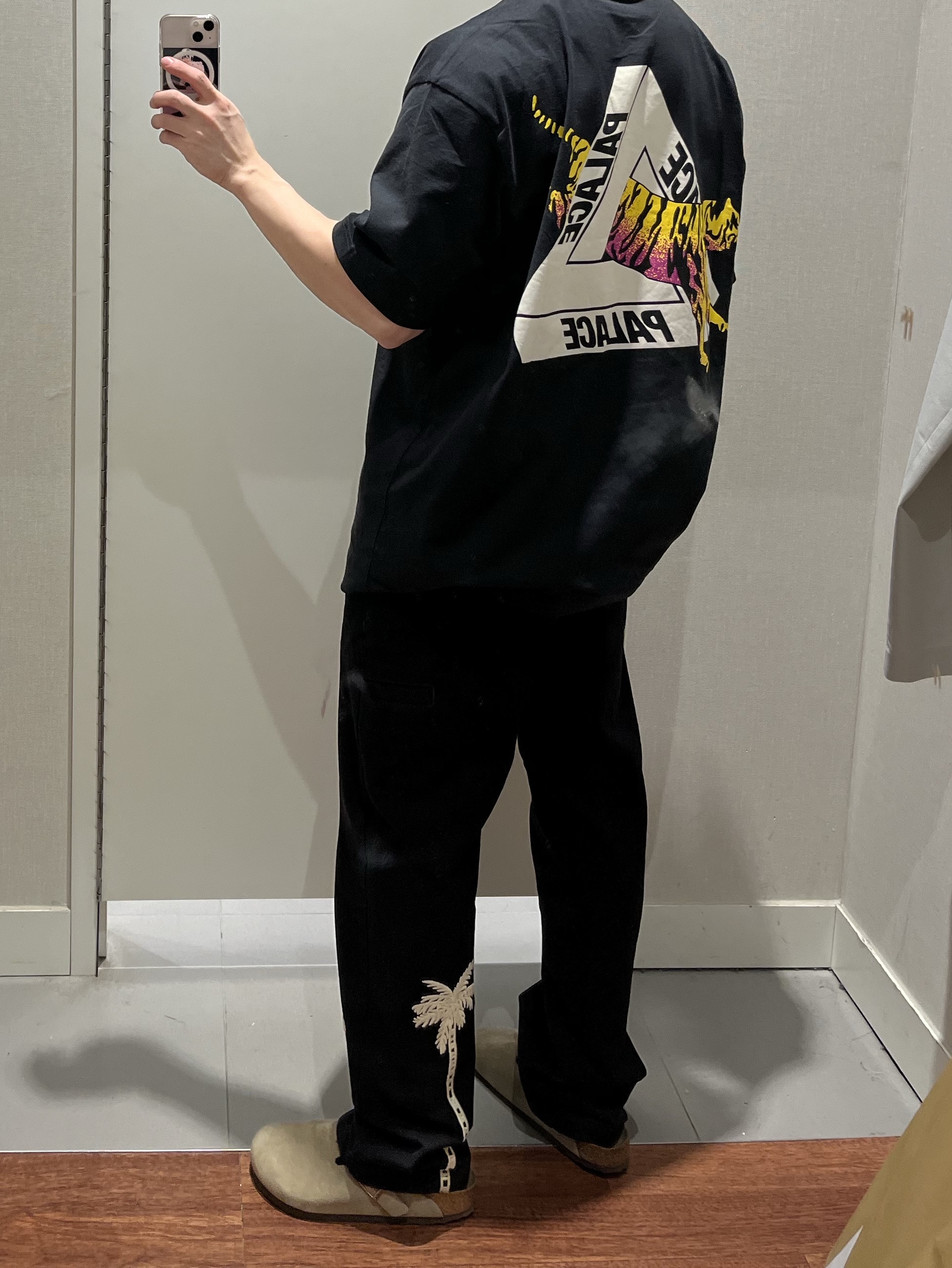 Palace Korea Tri-Ferg T-Shirt Black - 24SS, Stussy Noma Icon Beach Pants Washed Black 착용 스타일