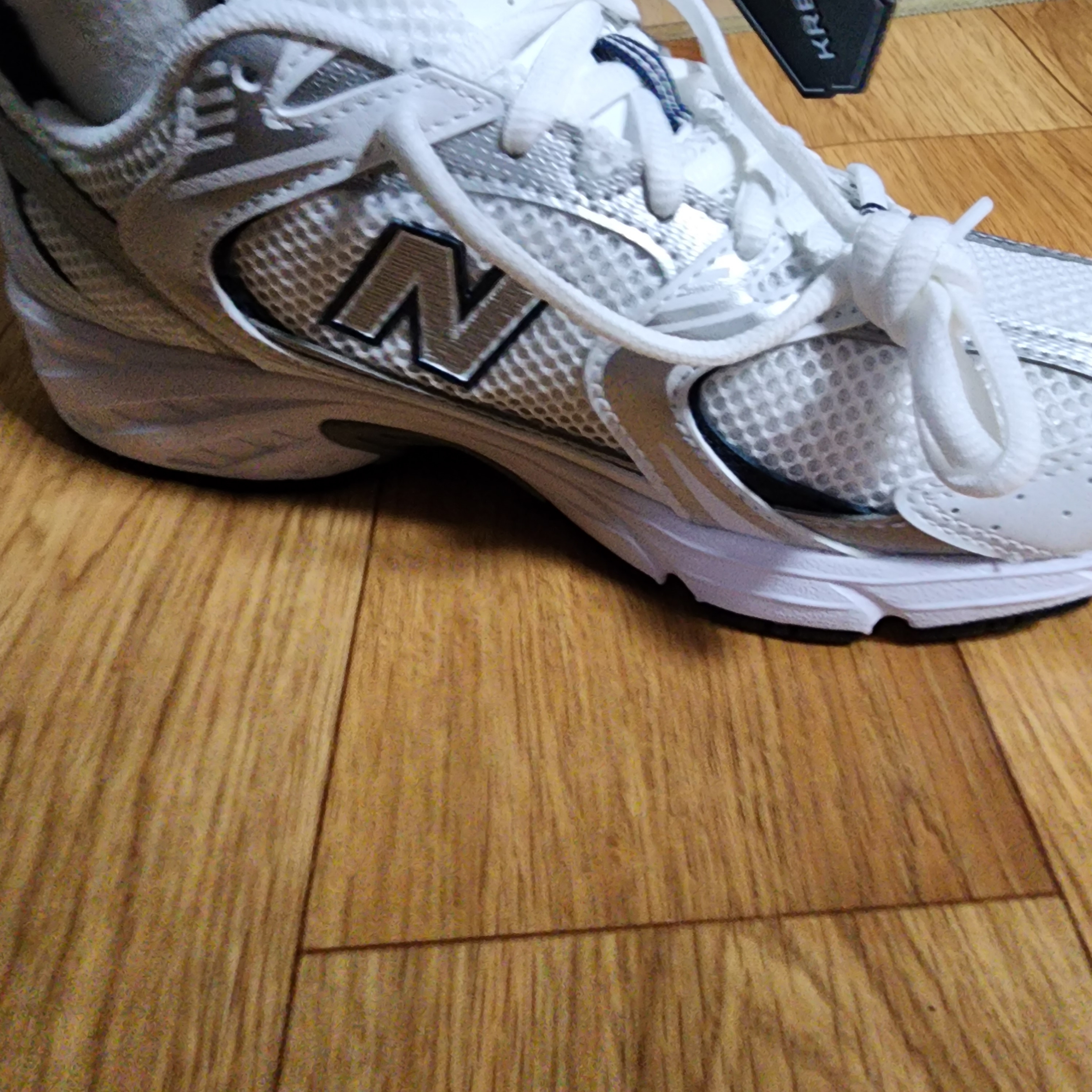 New Balance 530 White 착용 스타일