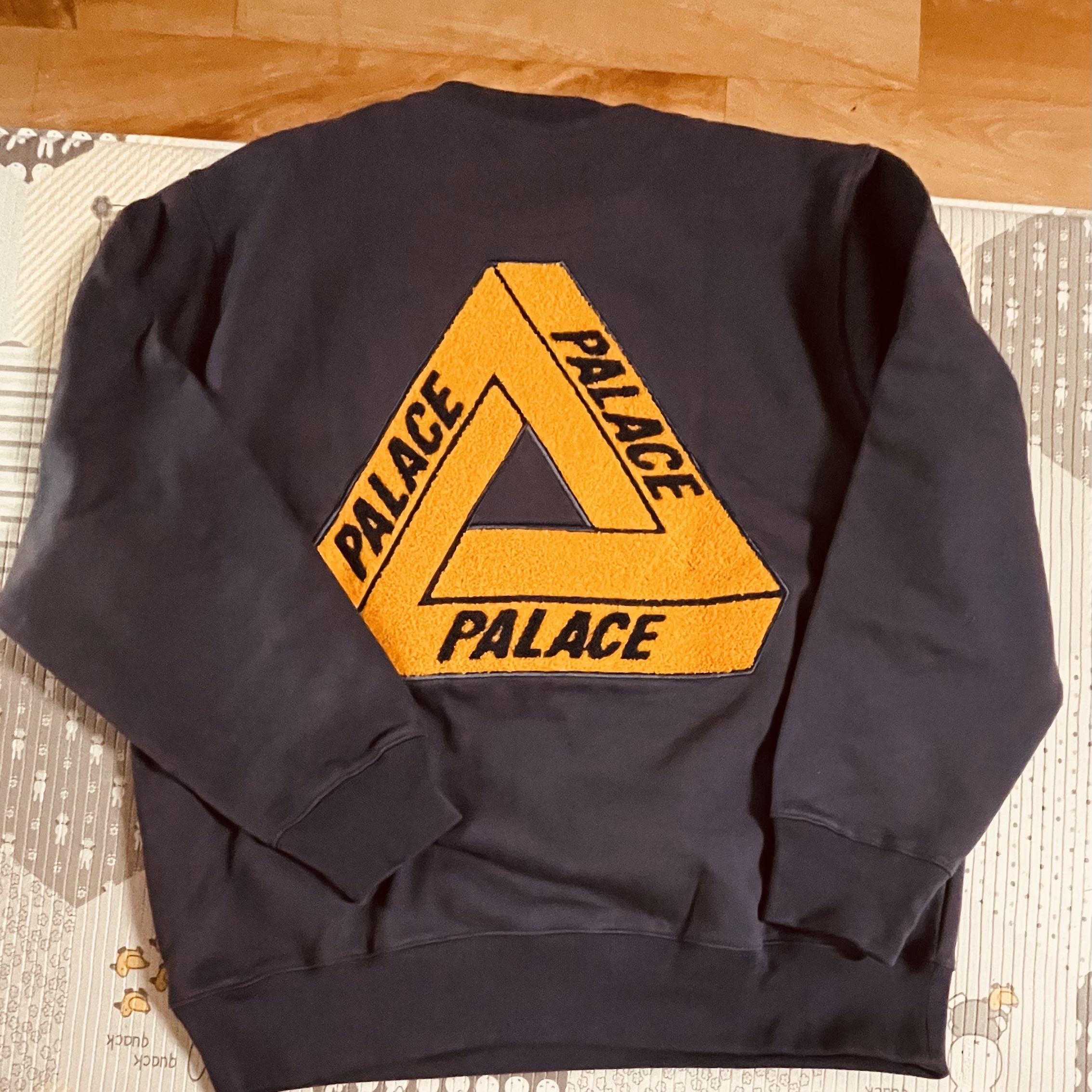 Palace Fleece Tri-Ferg Crew Navy - 23SS, [KREAM 단독] ADSB Andersson Bell Sauvage Cotton Cardigan Black 착용 스타일 - 1
