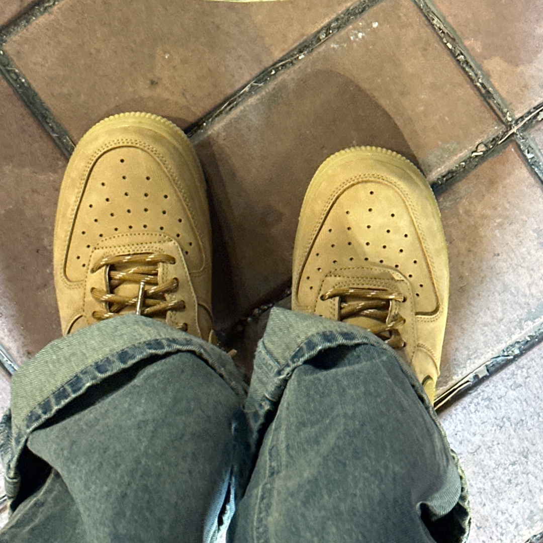 Nike Air Force 1 '07 WB Flax 착용 스타일