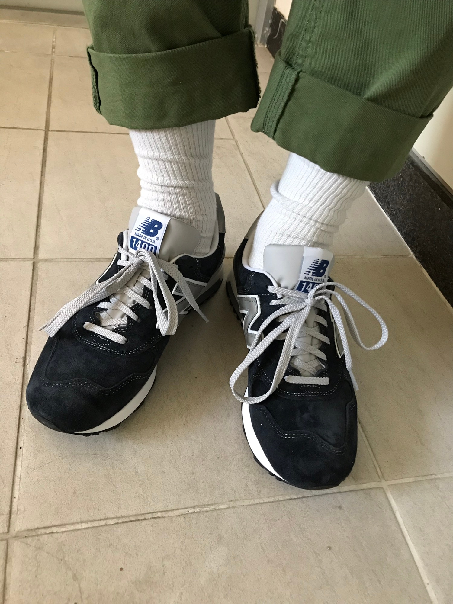 New Balance 1400 Made in USA Navy 착용 스타일 - 2