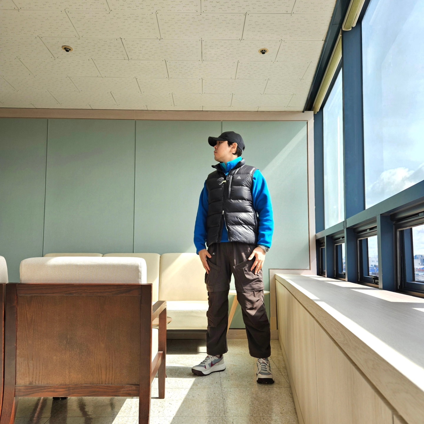 Nike ACG Trail Cap Black, Nike ACG Smith Summit Cargo Pants Velvet Brown - Asia 착용 스타일 - 1