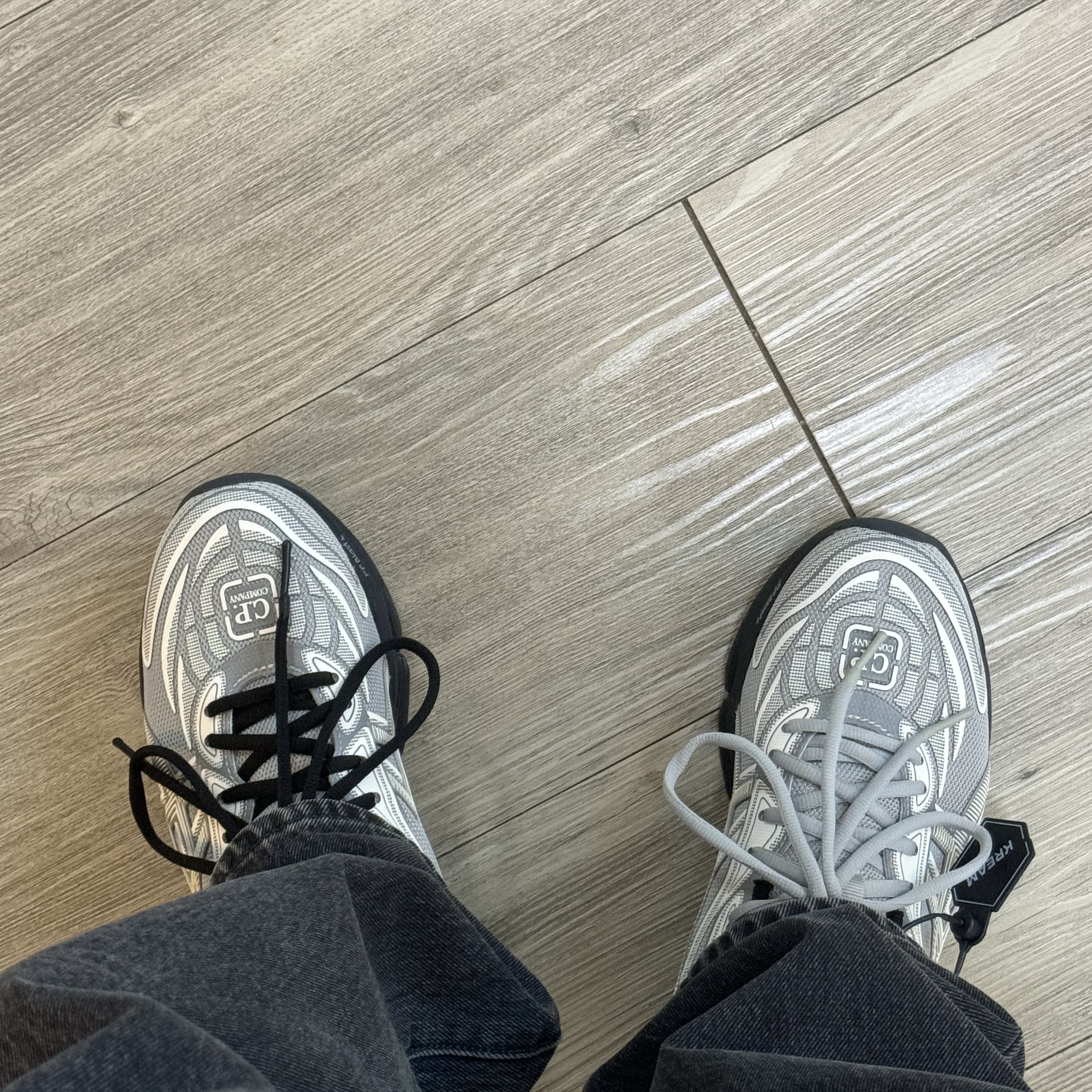 Asics x C.P. Company Gel-Quantum 360 VIII Cement Grey 착용 스타일