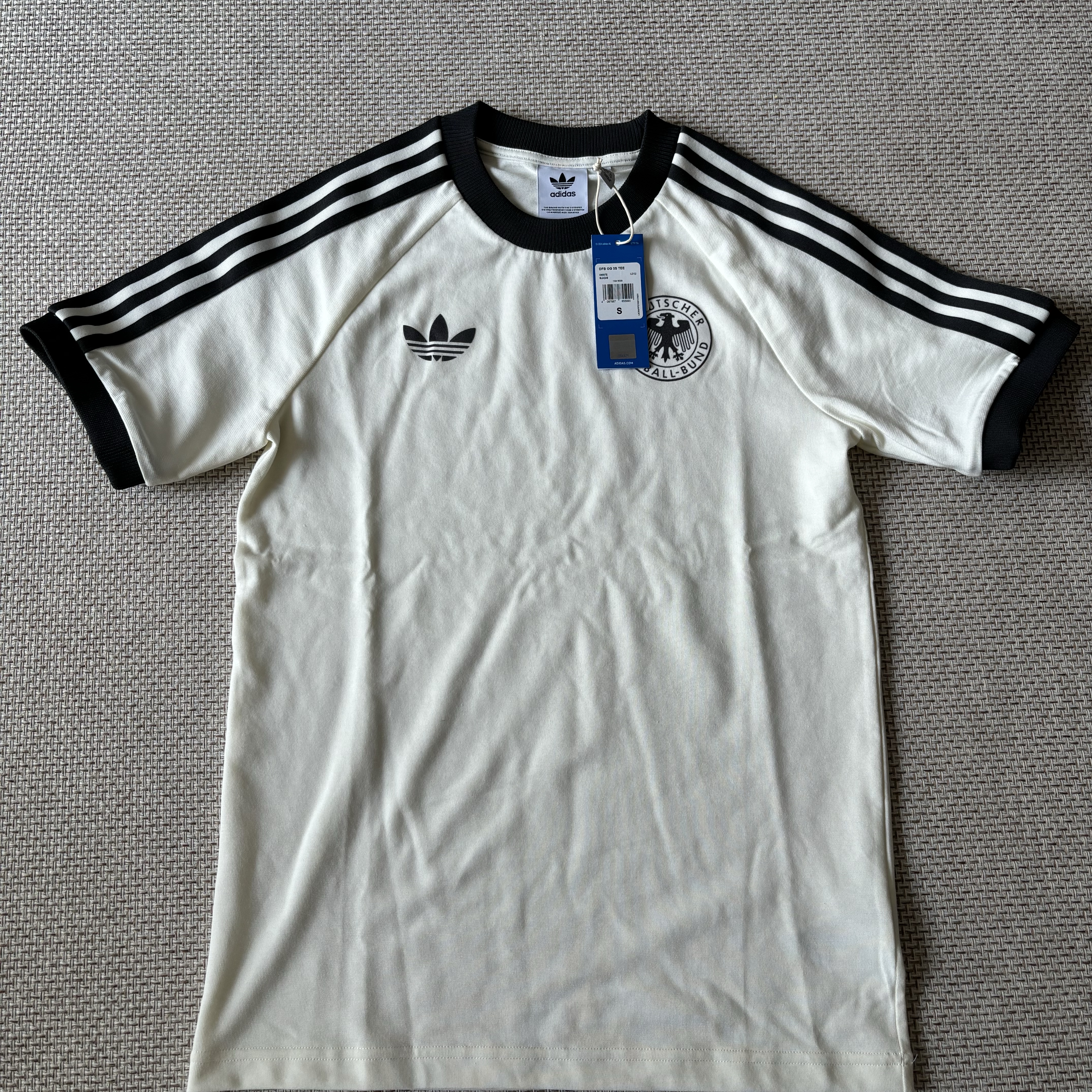 Adidas German Adicolor Classic 3-Stripes T-Shirt Off White - KR Sizing 착용 스타일 - 1