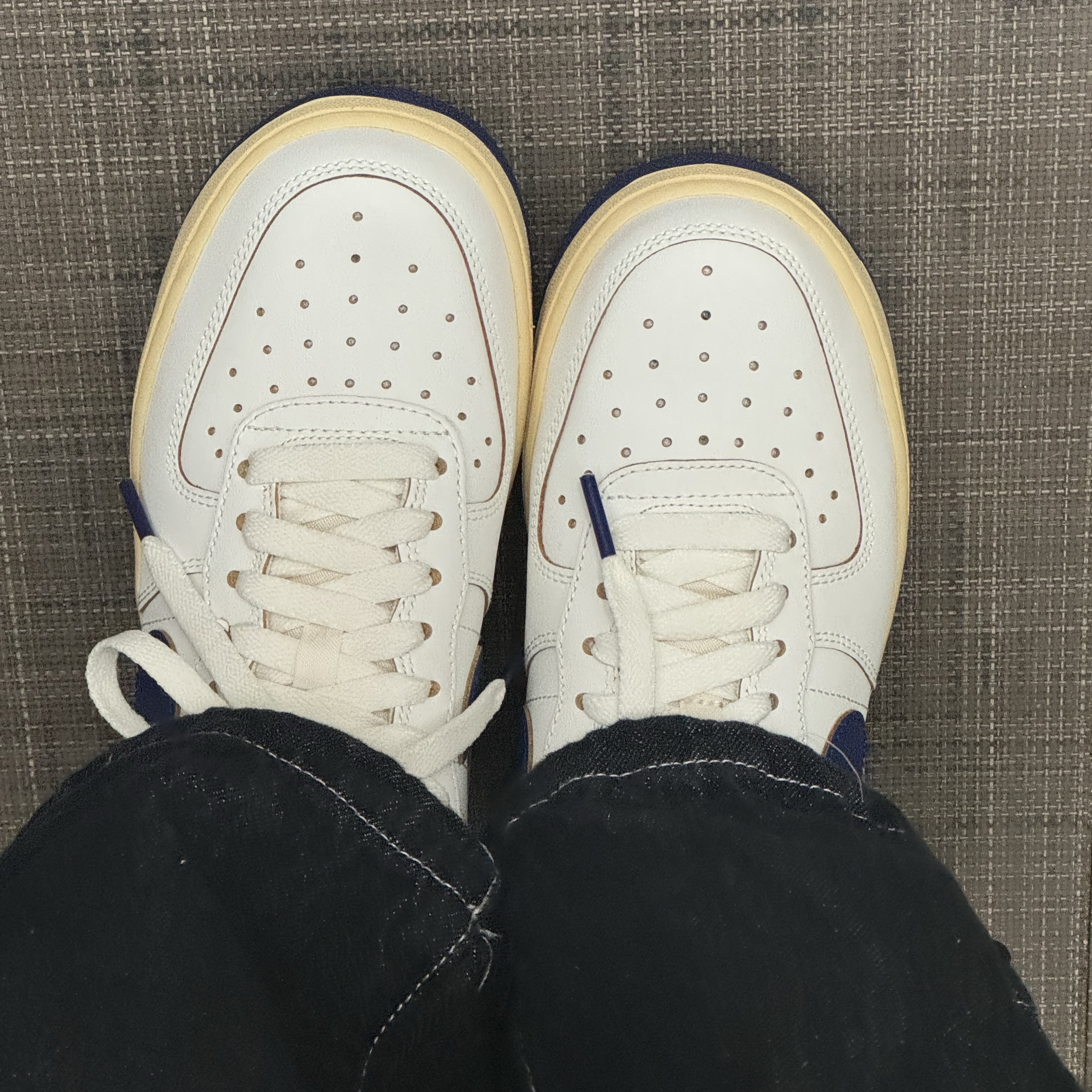 (W) Nike Air Force 1 '07 Sail Pale Vanilla 착용 스타일 - 1