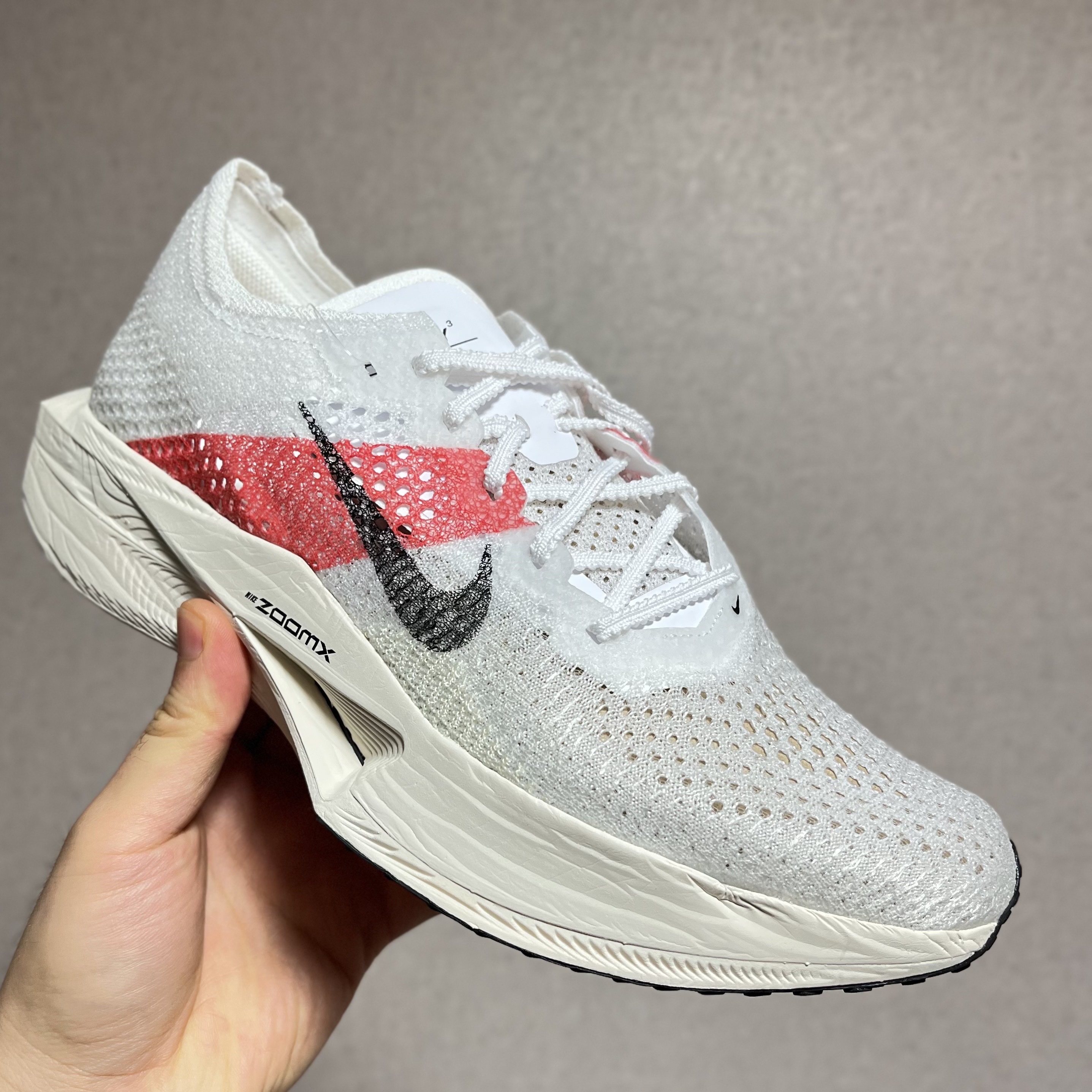 Nike ZoomX Vaporfly Next% 3 Eliud Kipchoge 착용 스타일