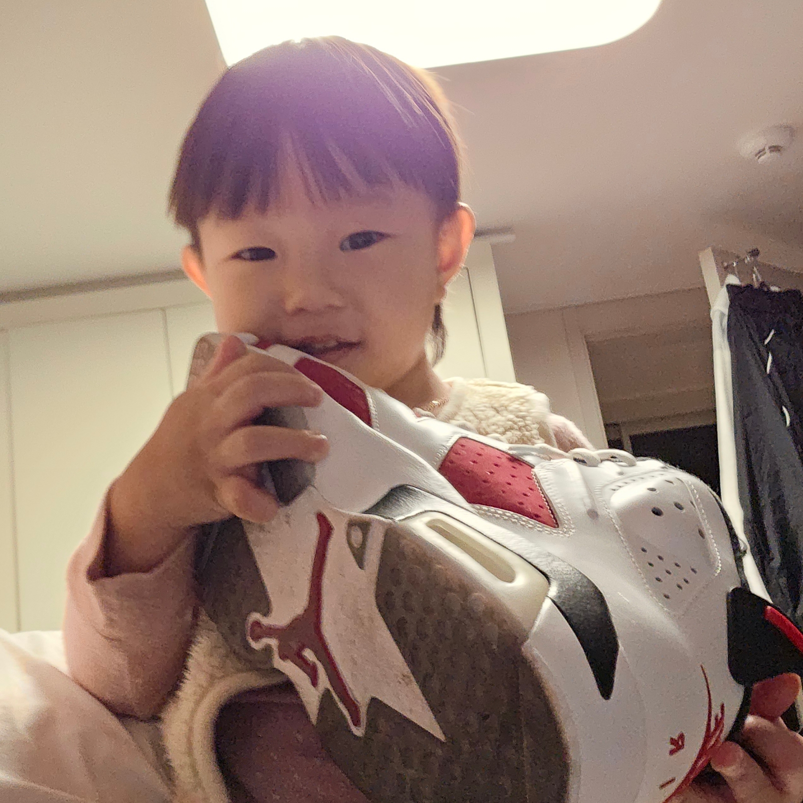 Jordan 6 Retro Carmine 2021 착용 스타일 - 2