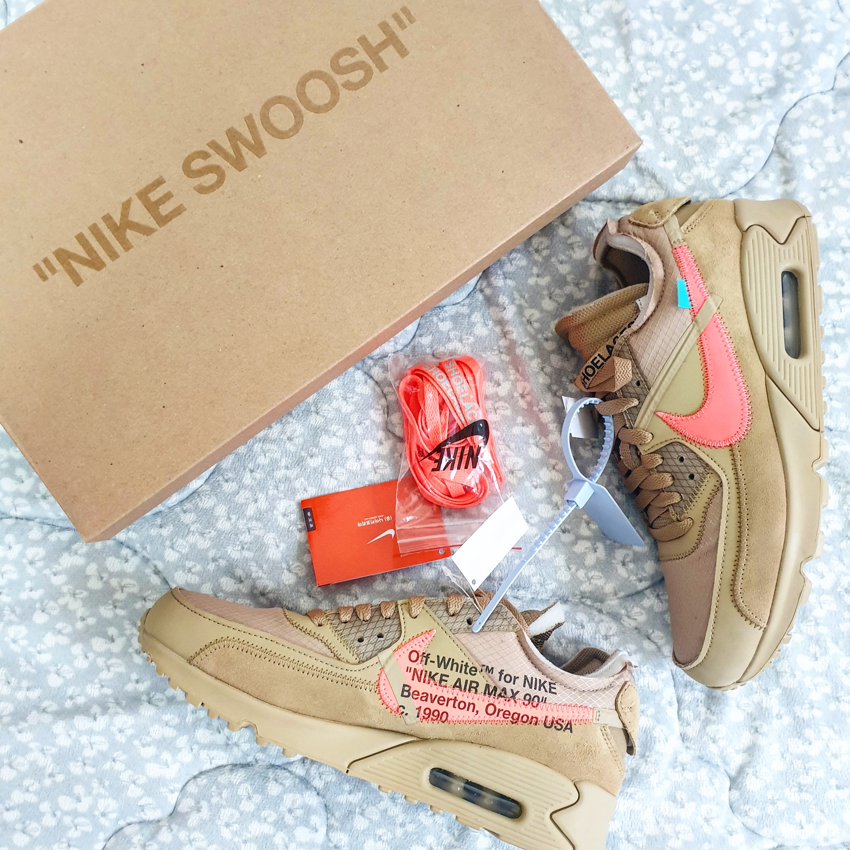 Nike x Off-White Air Max 90 V2 Desert Ore 착용 스타일