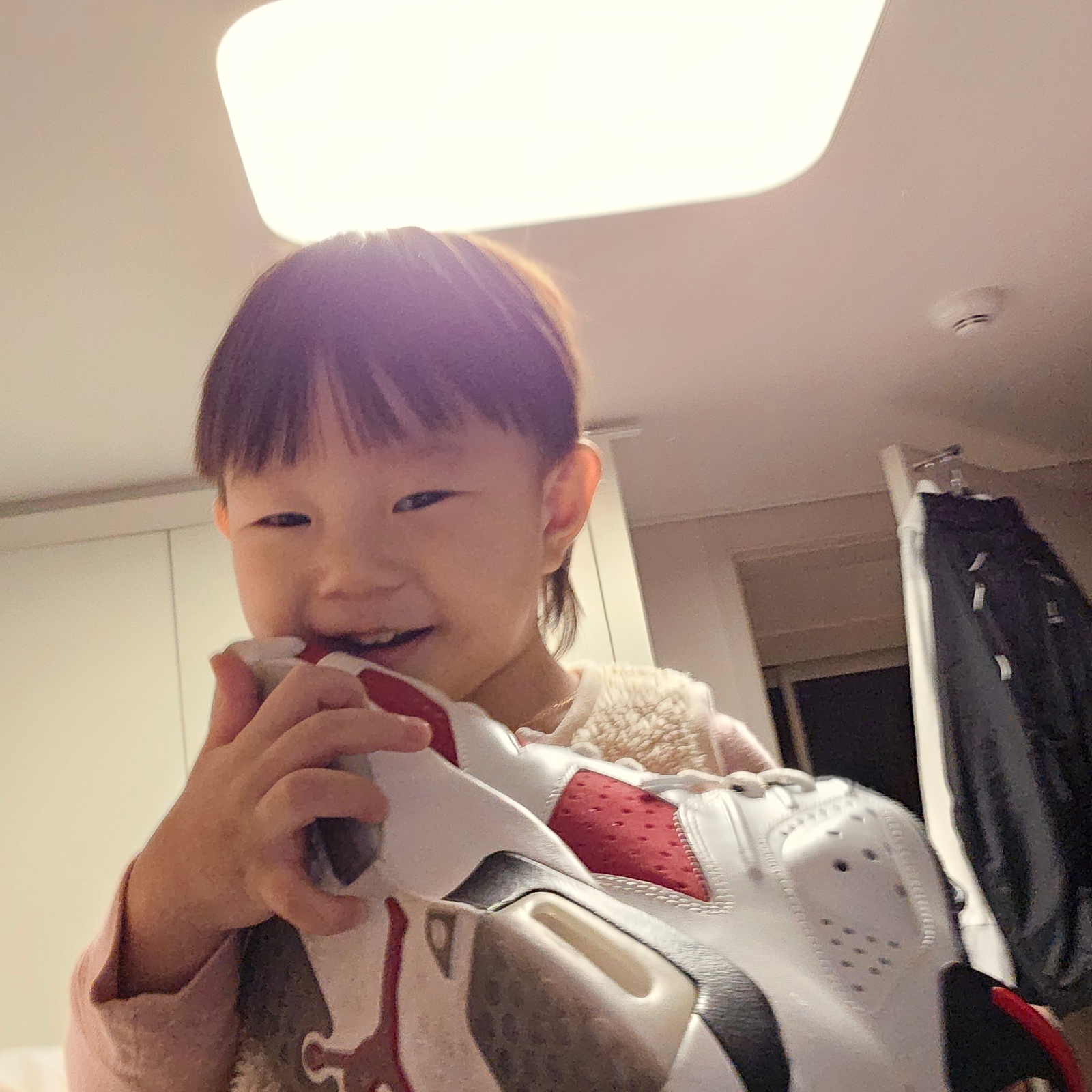 Jordan 6 Retro Carmine 2021 착용 스타일 - 1