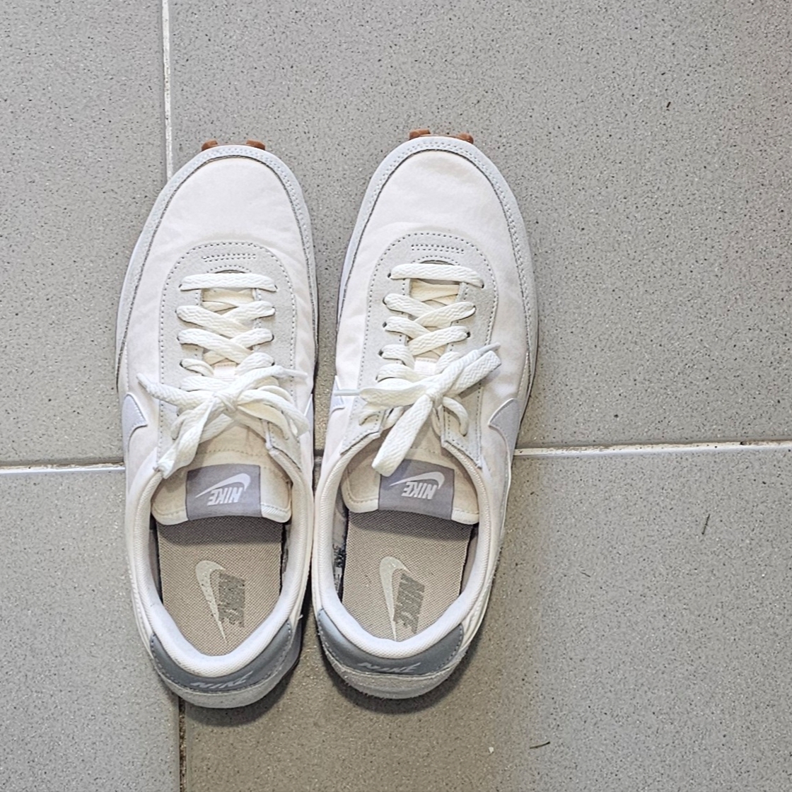 (W) Nike Daybreak Summit White 착용 스타일