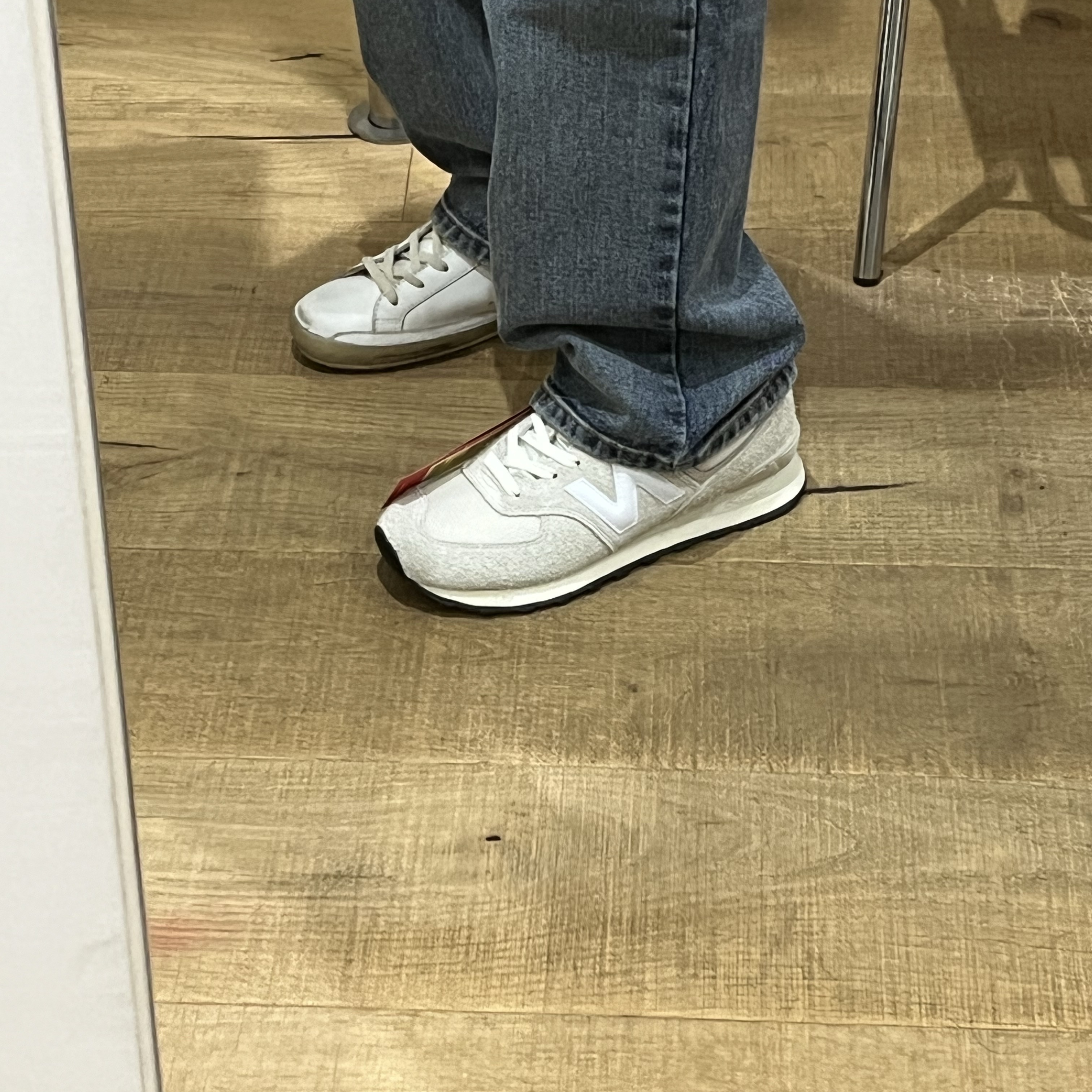 New Balance 574 Heritage Reflection Grey 착용 스타일