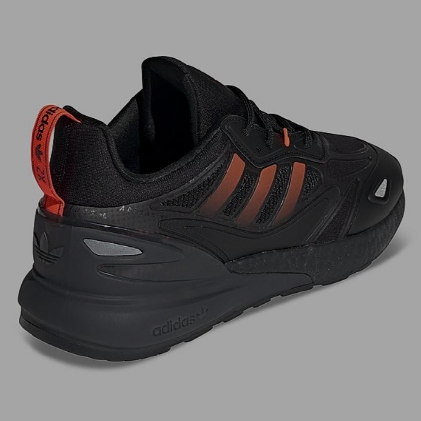 Adidas ZX 2K Boost 2.0 Core Black Solar Red 착용 스타일 - 1