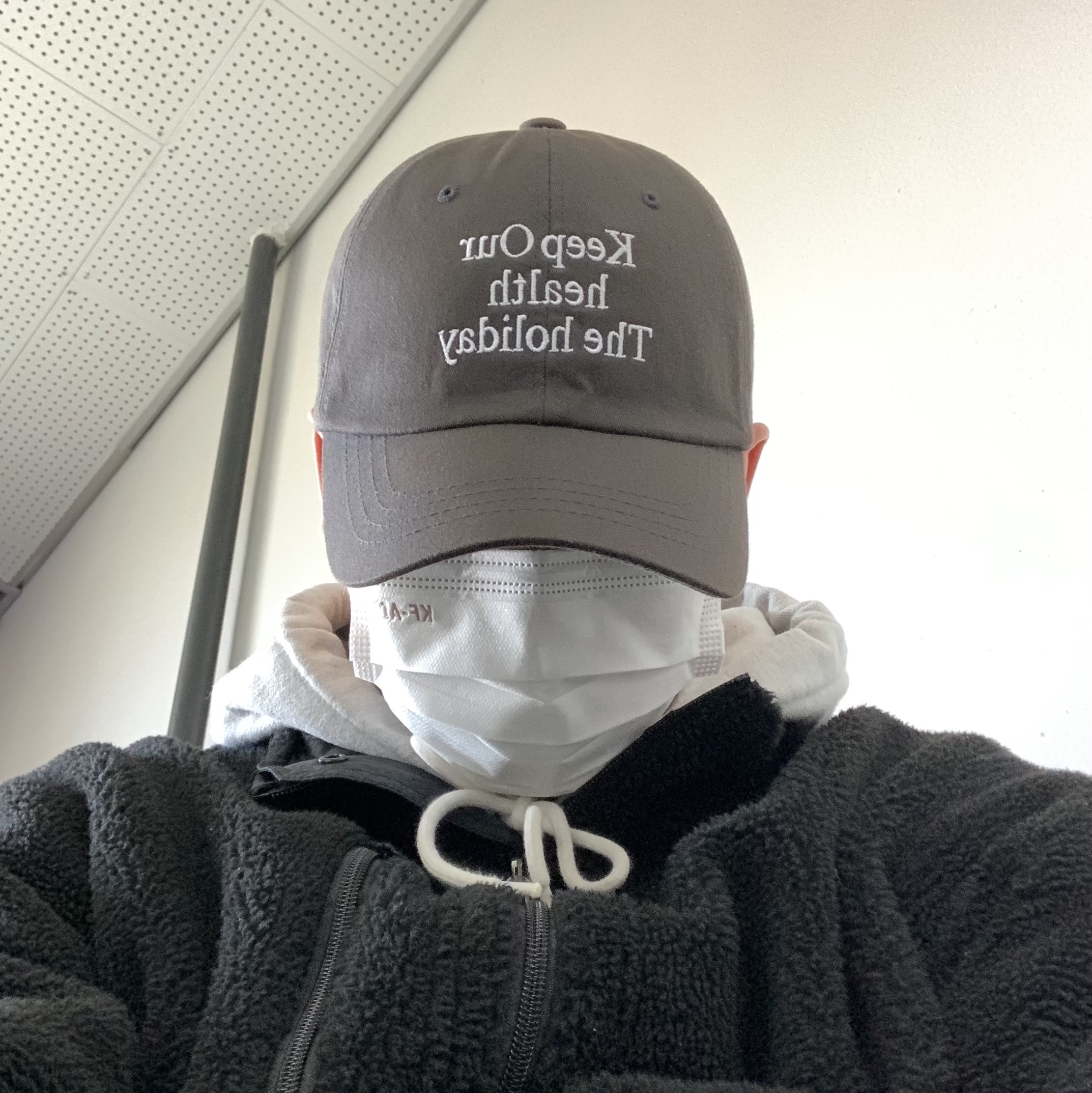 Millo Archive Holiday Signature Ball Cap Charcoal 착용 스타일