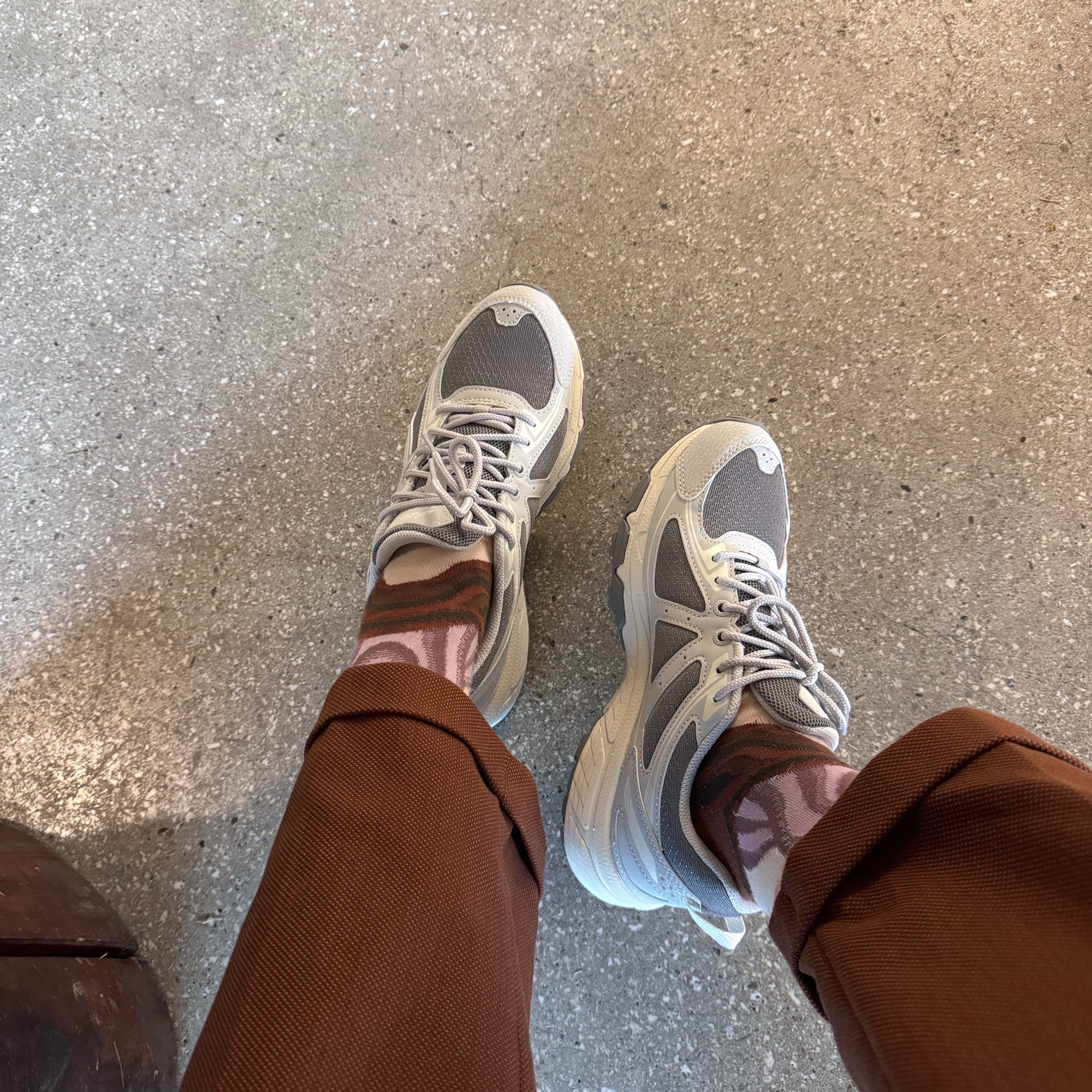 Asics Gel-Venture 6 SPS Clay Grey Cream 착용 스타일 - 2