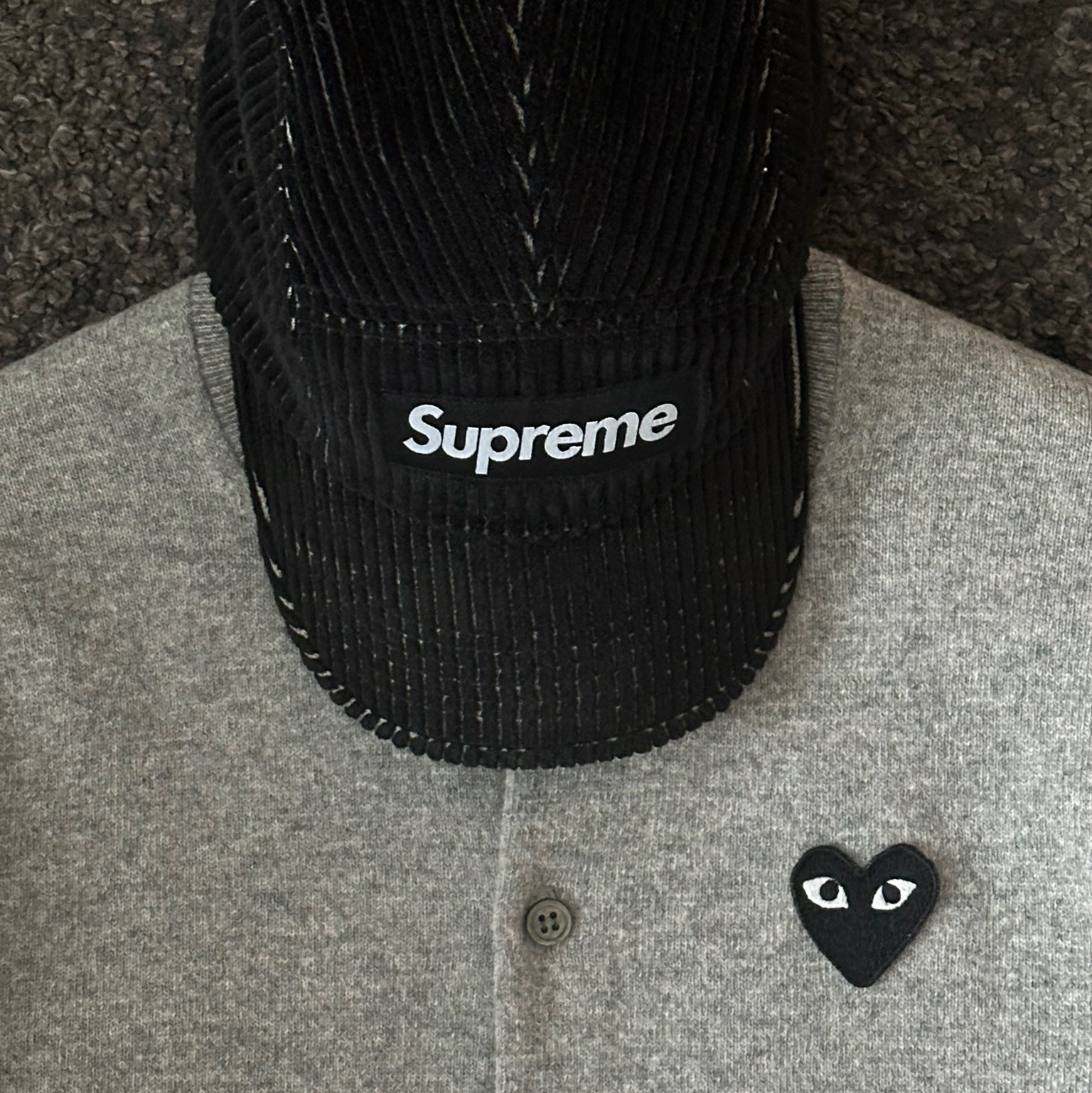 Supreme 2-Tone Corduroy Camp Cap Black - 23SS, (W) Play Comme des Garcons Black Heart Knit Cardigan Grey 착용 스타일 - 1