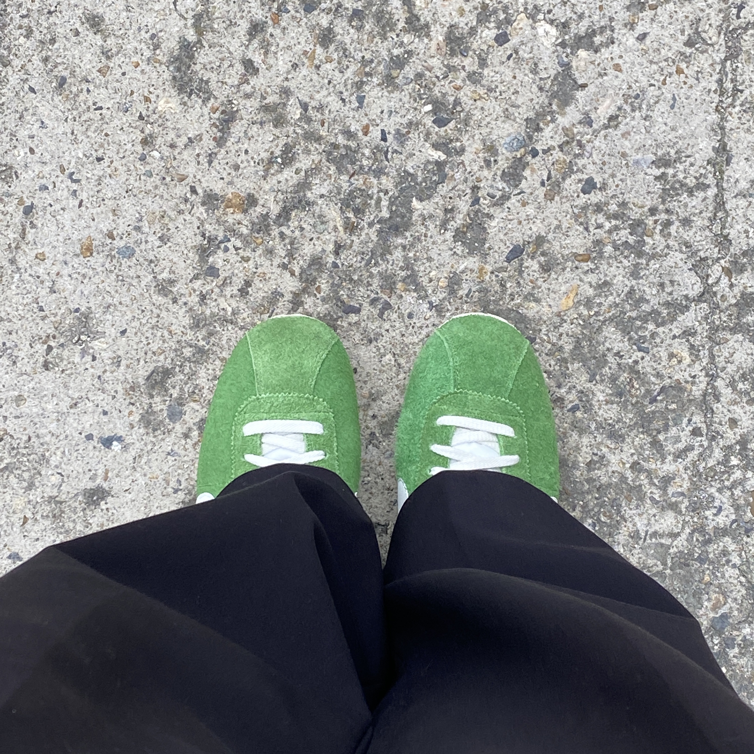 (W) Nike Cortez Vintage Chlorophyll Suede 착용 스타일