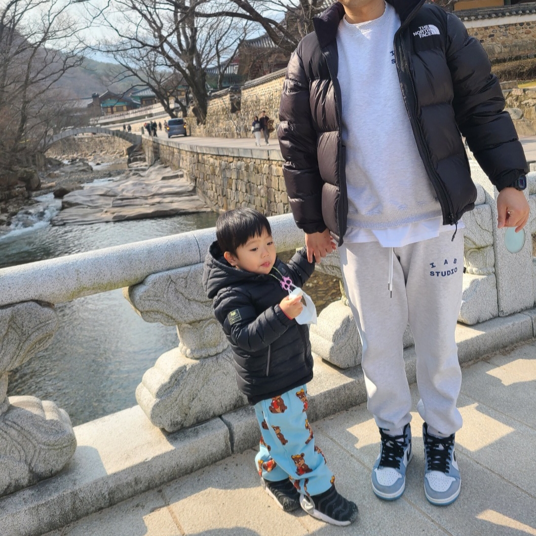 IAB Studio Sweatshirt Light Gray - 19FW, IAB Studio Sweatpants Light Gray - 19FW 착용 스타일