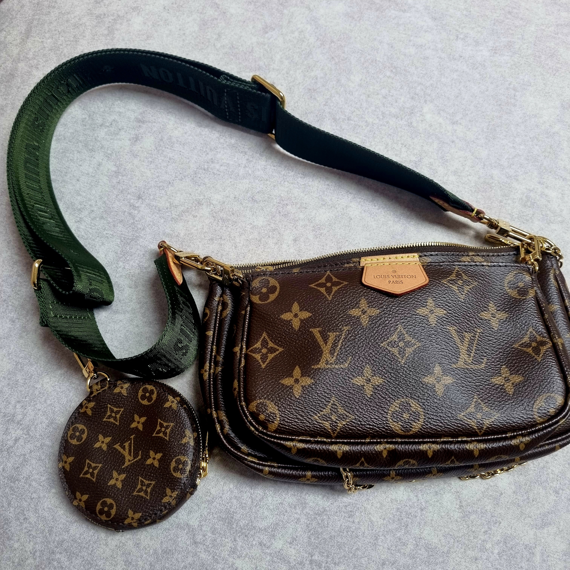 Louis Vuitton Multi Pochette Accessoires Monogram Khaki 착용 스타일