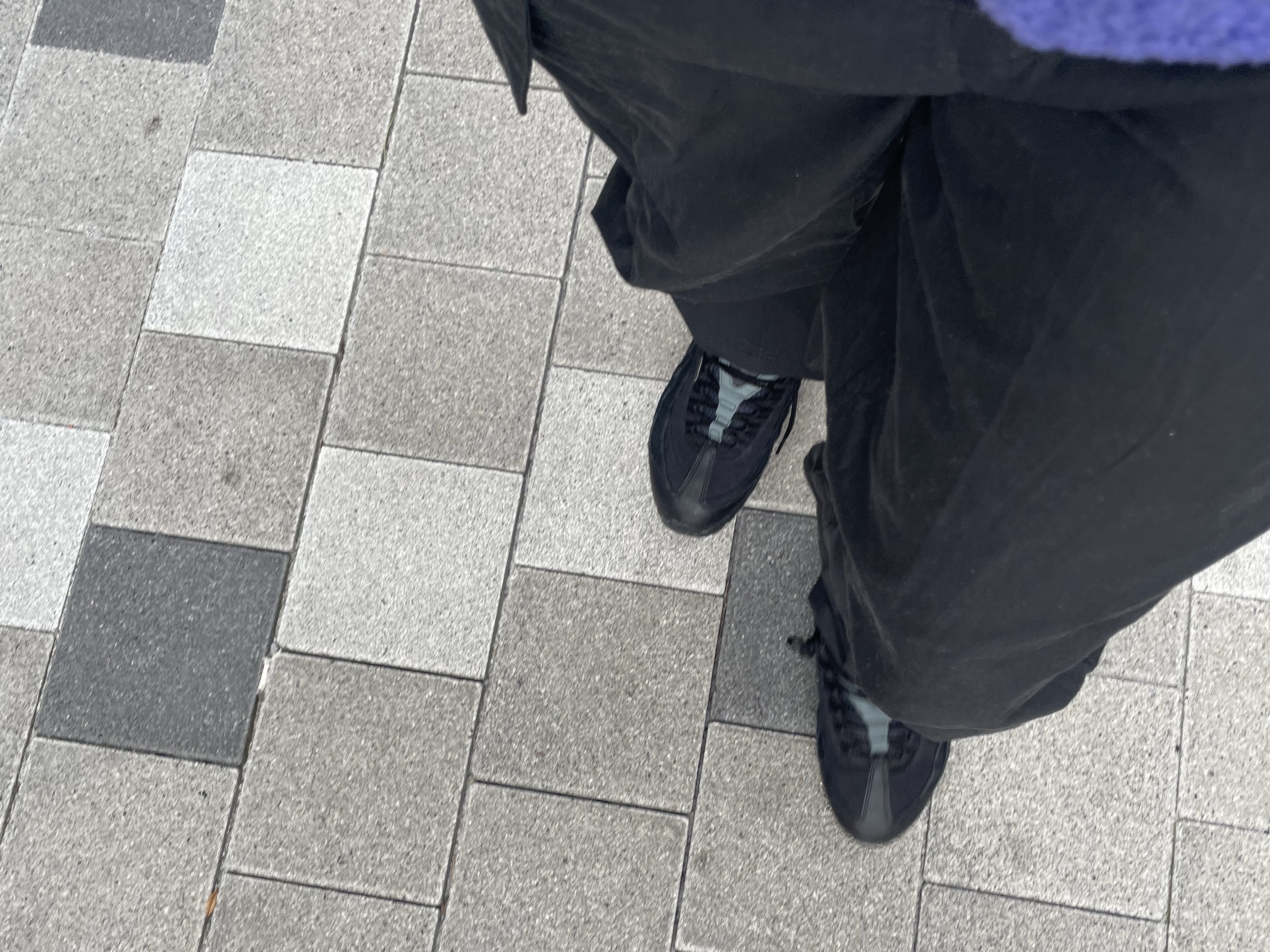 Nike Air Max 95 Essential Triple Black 2020 착용 스타일