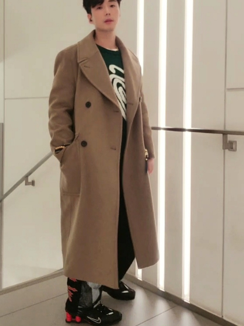 Stussy Curly S Sweater Green, Nike x Martine Rose Shox MR4 Black 착용 스타일 - 2