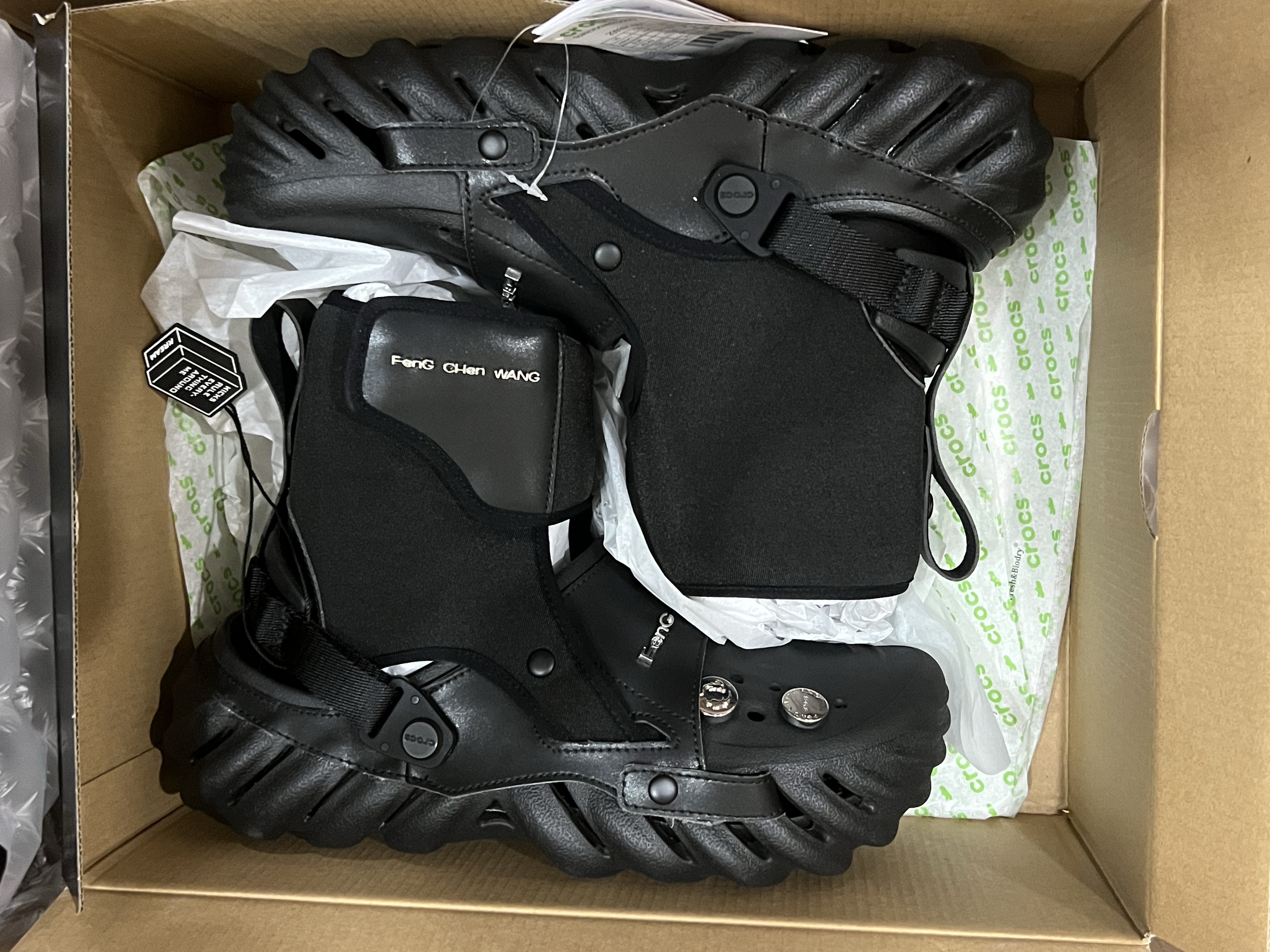 Crocs x Feng Chen Wang Echo Clog Black 착용 스타일