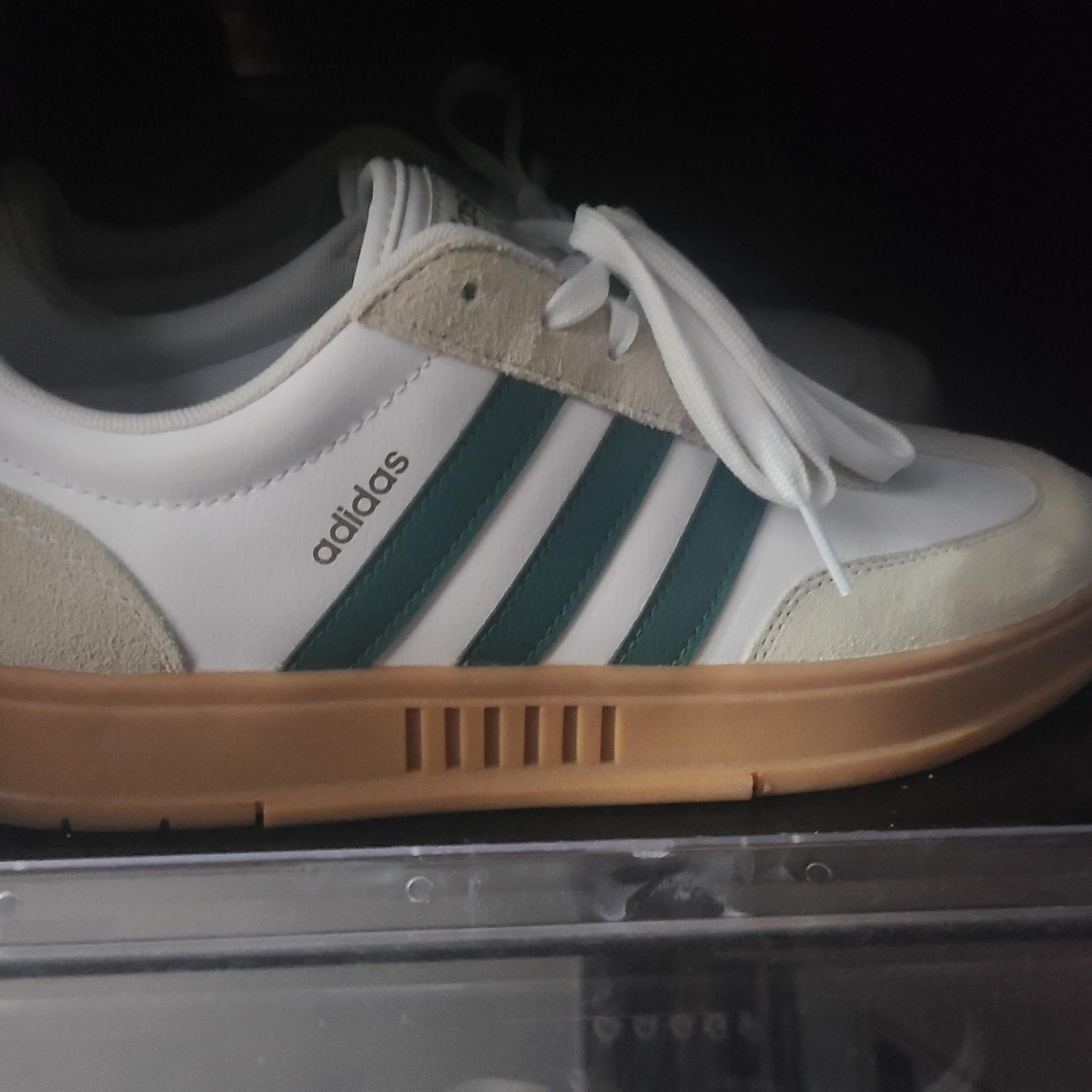 Adidas Gradas Collegiate Green 착용 스타일