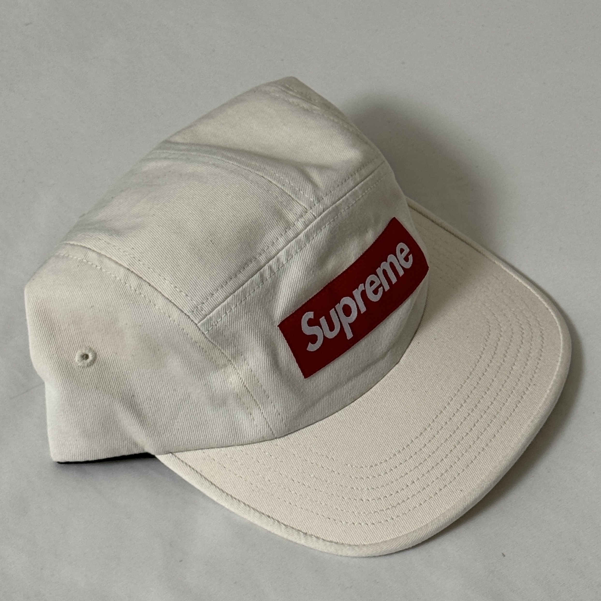 Supreme Washed Chino Twill Camp Cap Natural - 24SS 착용 스타일 - 2
