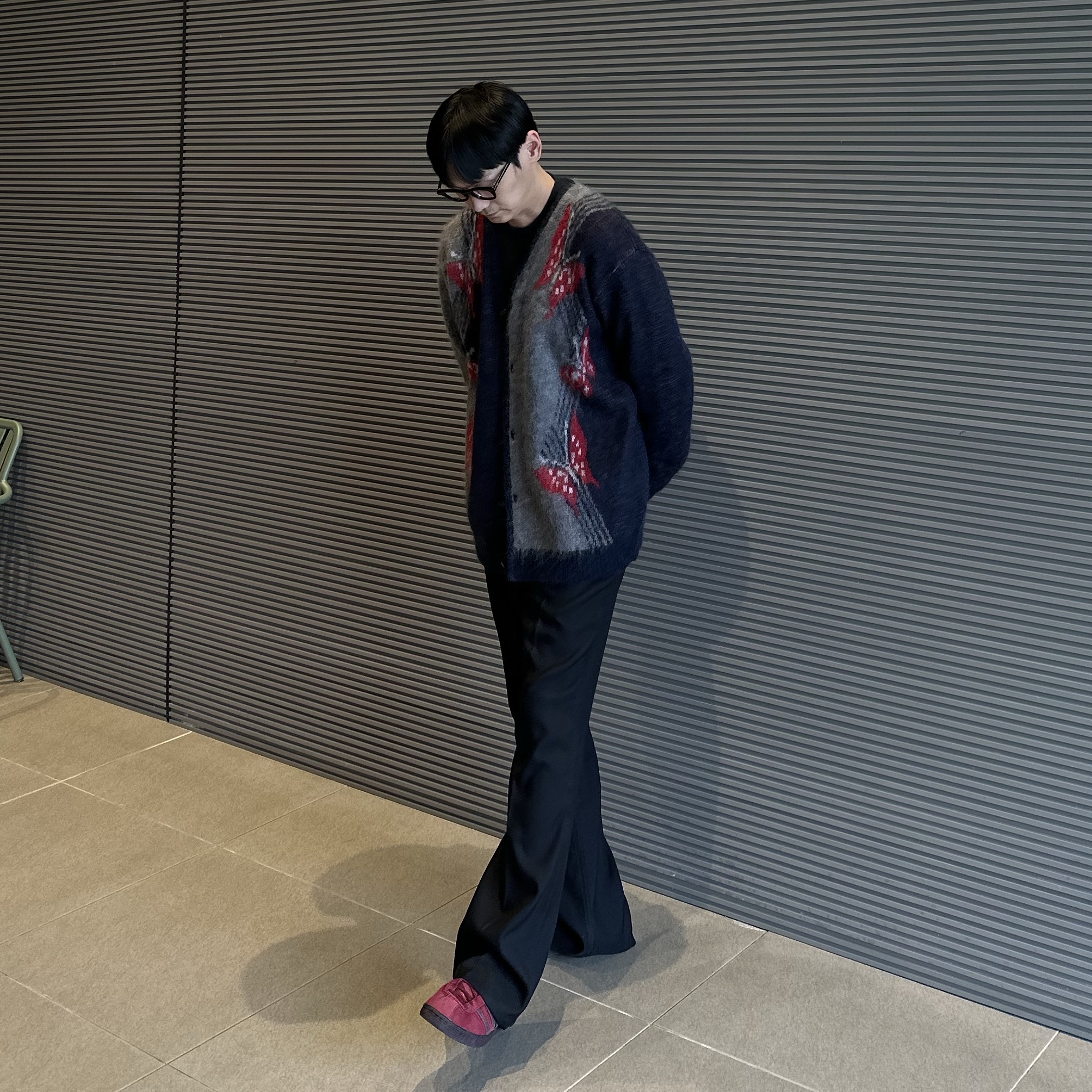 Needles x Freak's Store Mohair Papillon Cardigan Navy, Adidas Tobacco Gruen Collegiate Burgundy 착용 스타일 - 1
